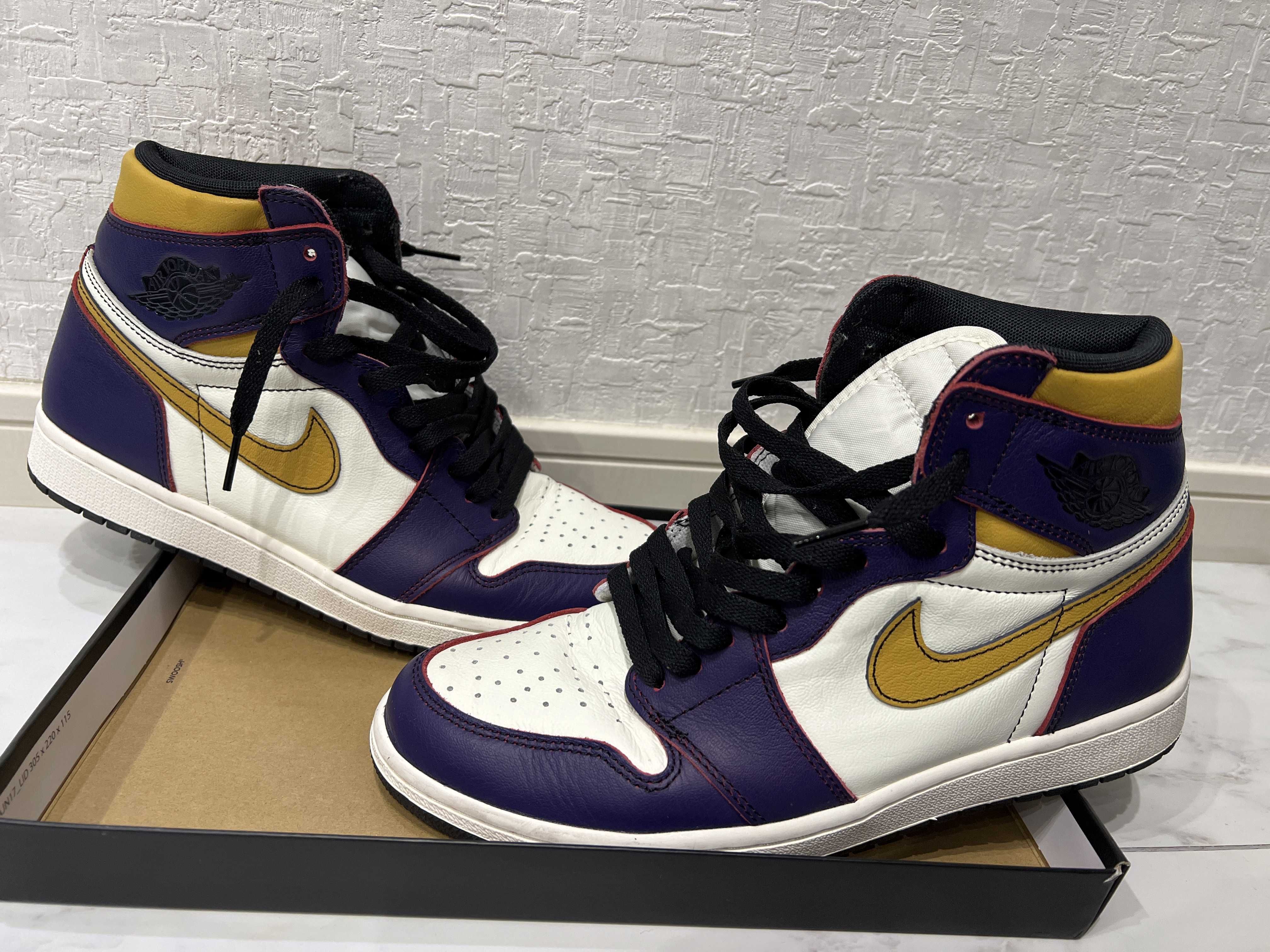 Nike SB × Air Jordan 1 Retro High "La To Chicago"  