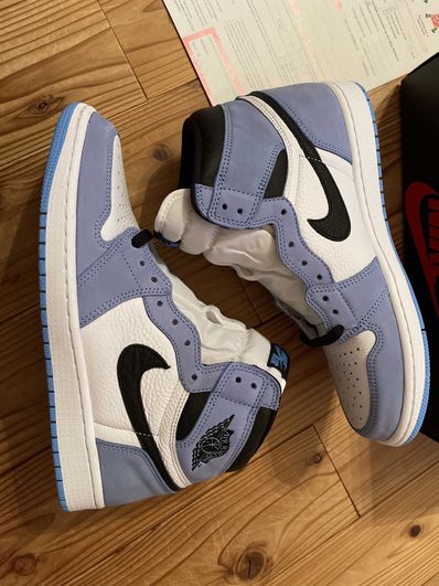 Nike Air Jordan 1 High OG "University Blue"