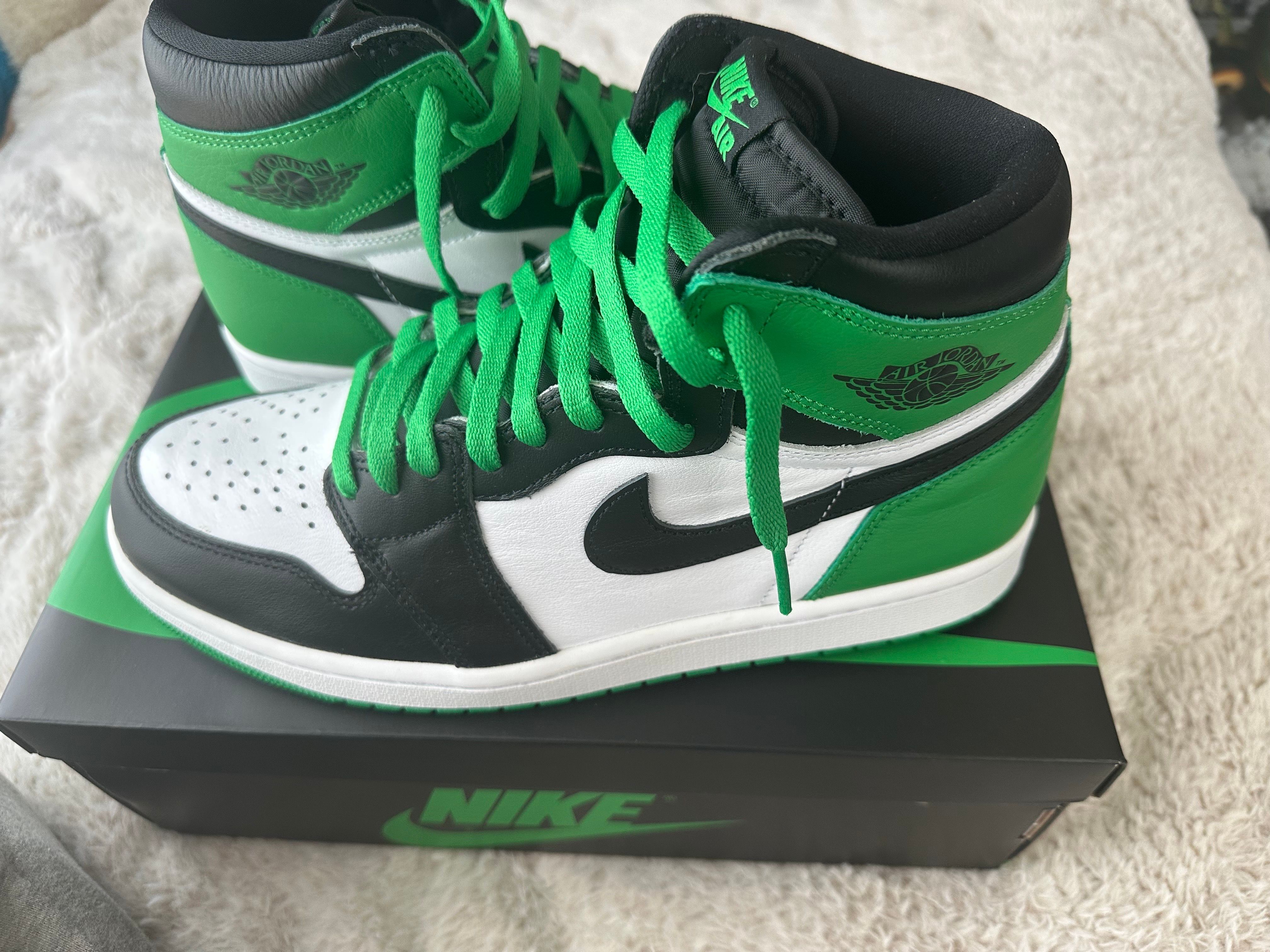 Nike Air Jordan 1 Retro High OG "Celtics/Black and Lucky Green" (2023)