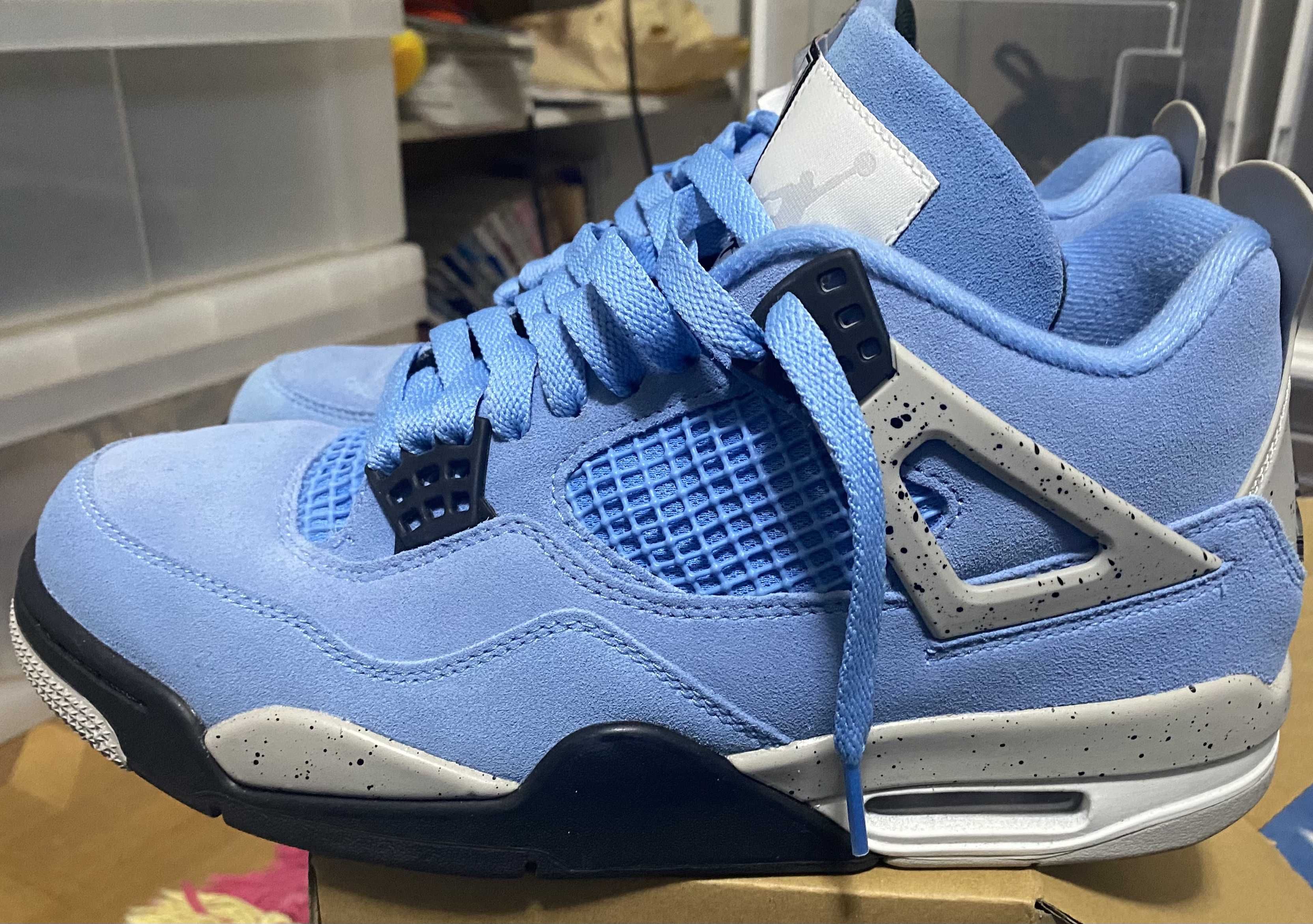 Nike Air Jordan 4 "University Blue"