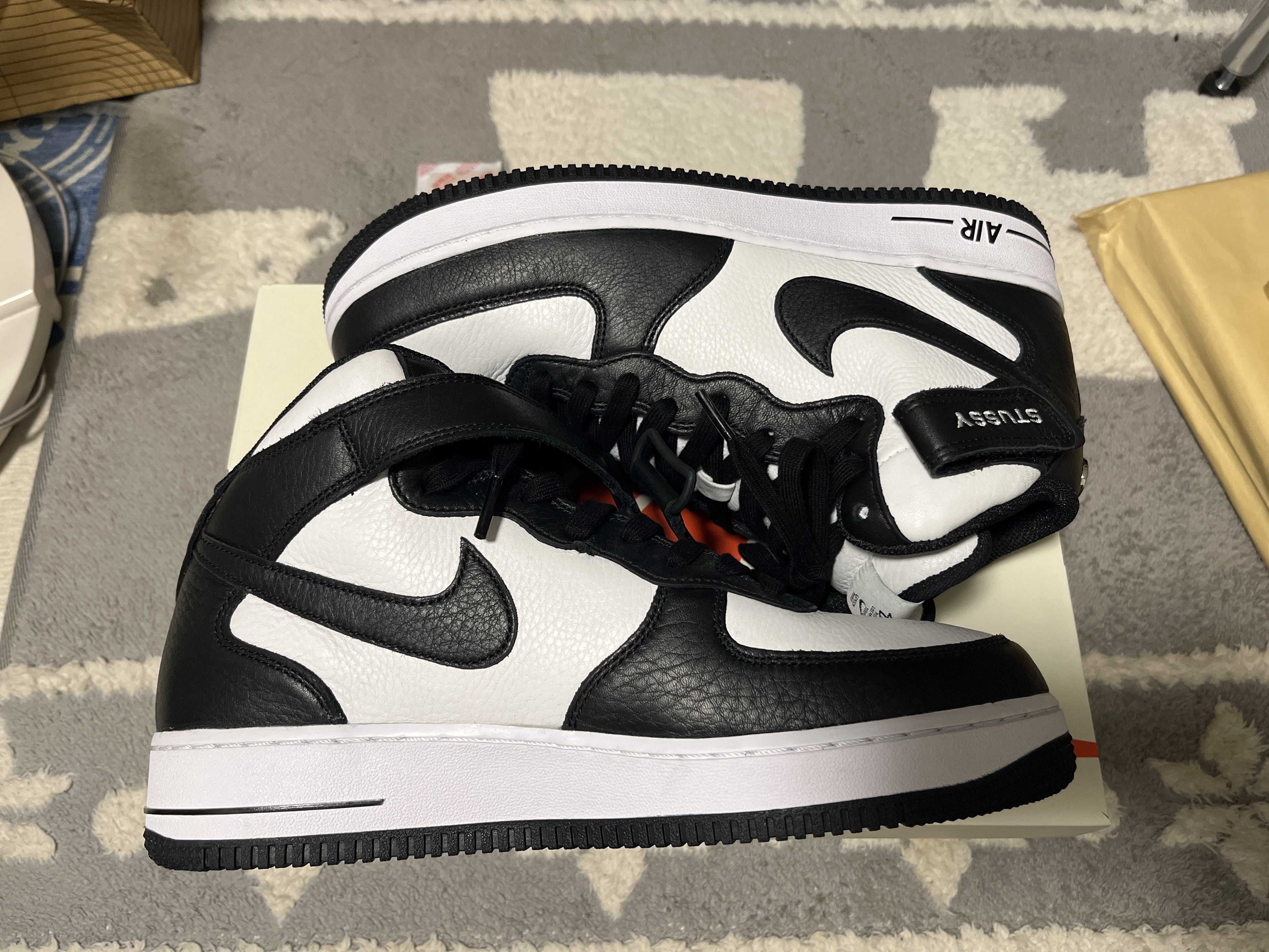 Stussy × Nike Air Force 1 Mid "Black and Light Bone"