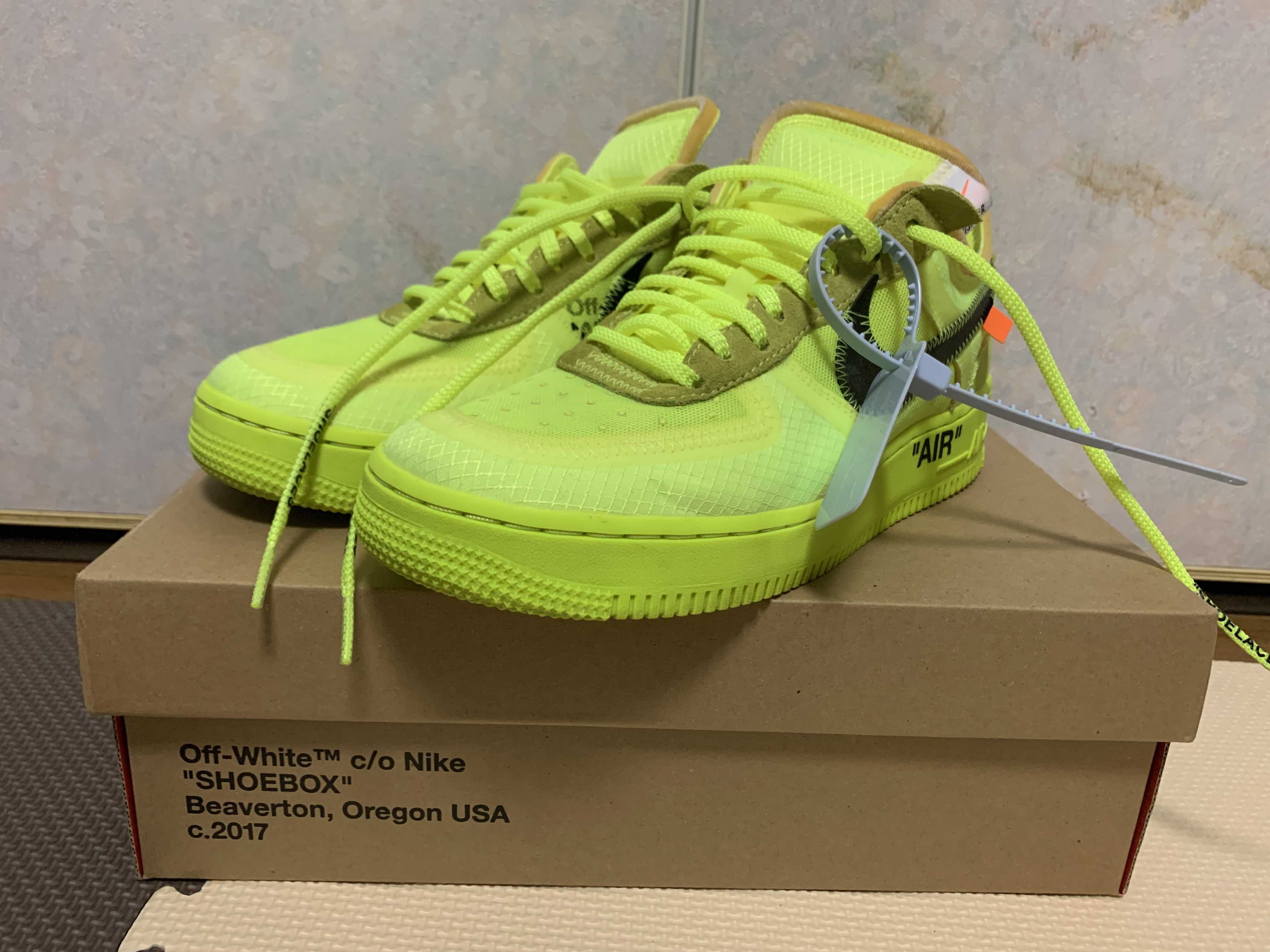 Off-White × Nike Air Force 1 Low "Volt"