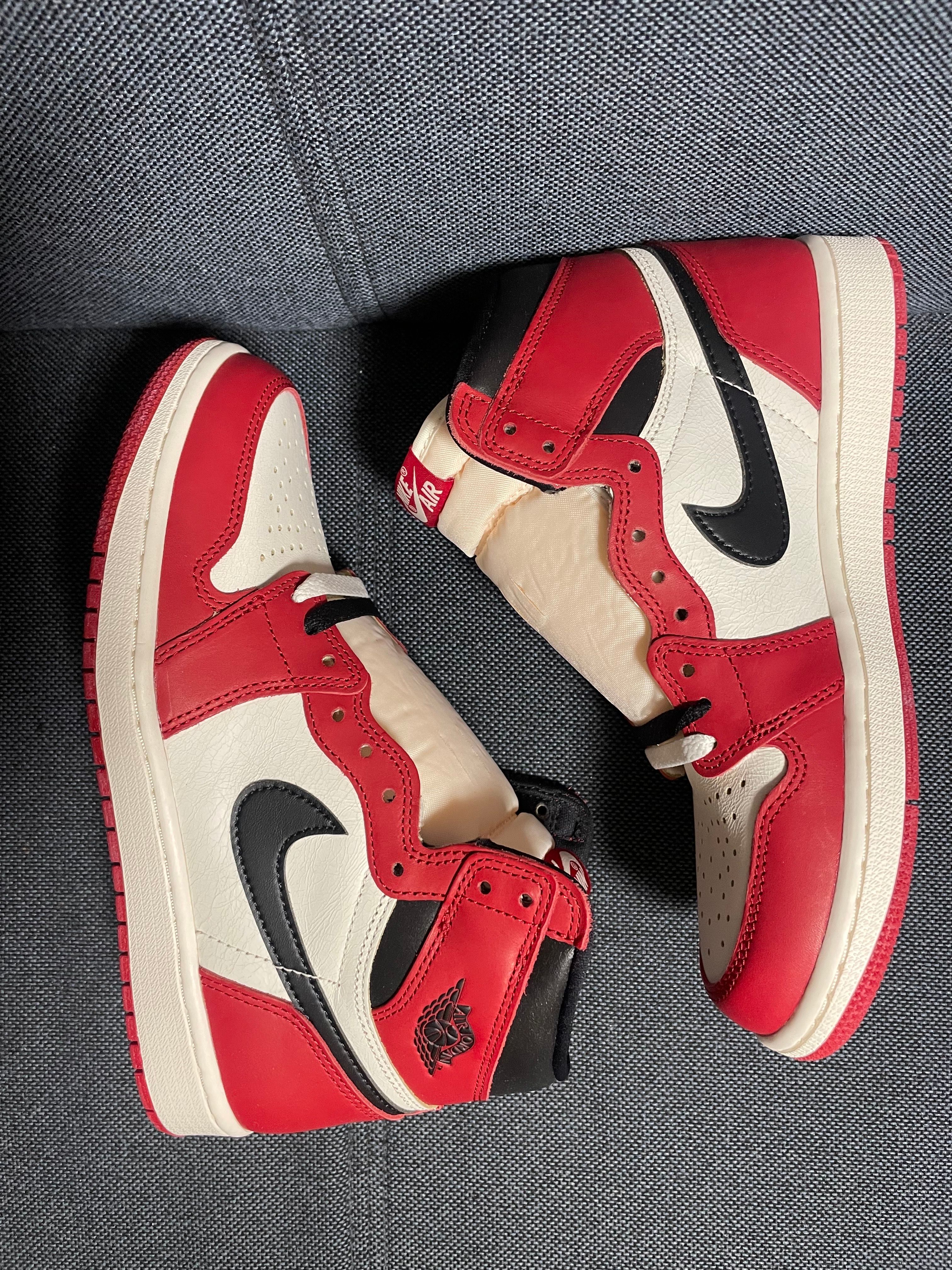 Nike Air Jordan 1 High OG "Lost & Found/Chicago"