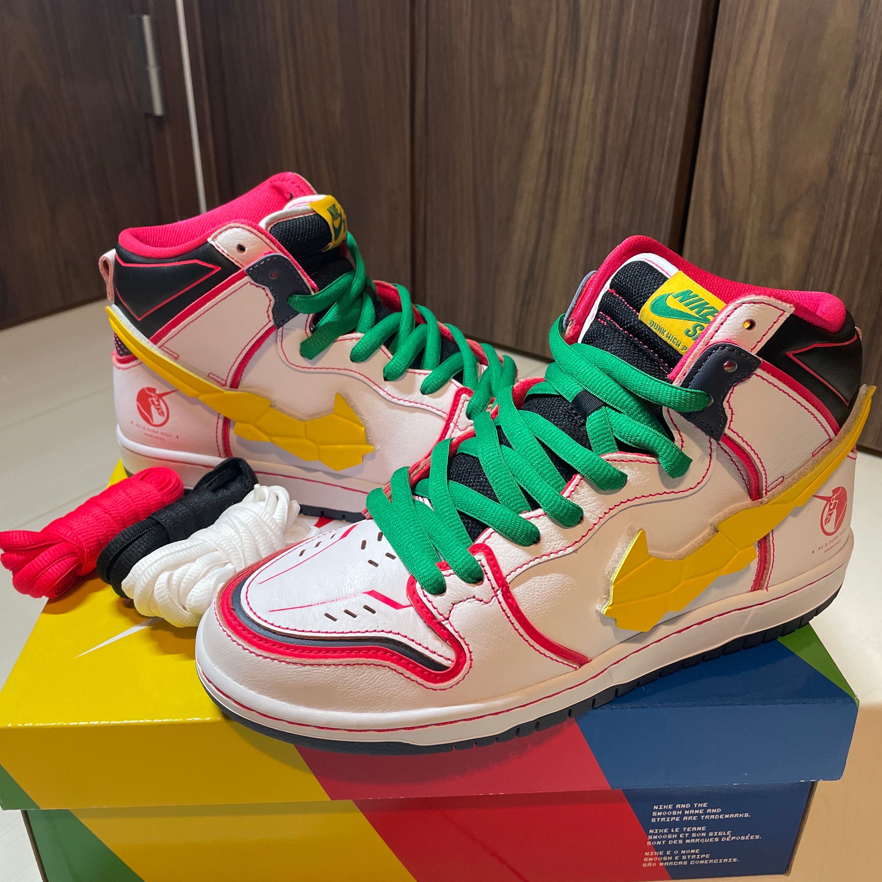 Gundam Unicorn × Nike SB Dunk High PRO QS "UNICORN"