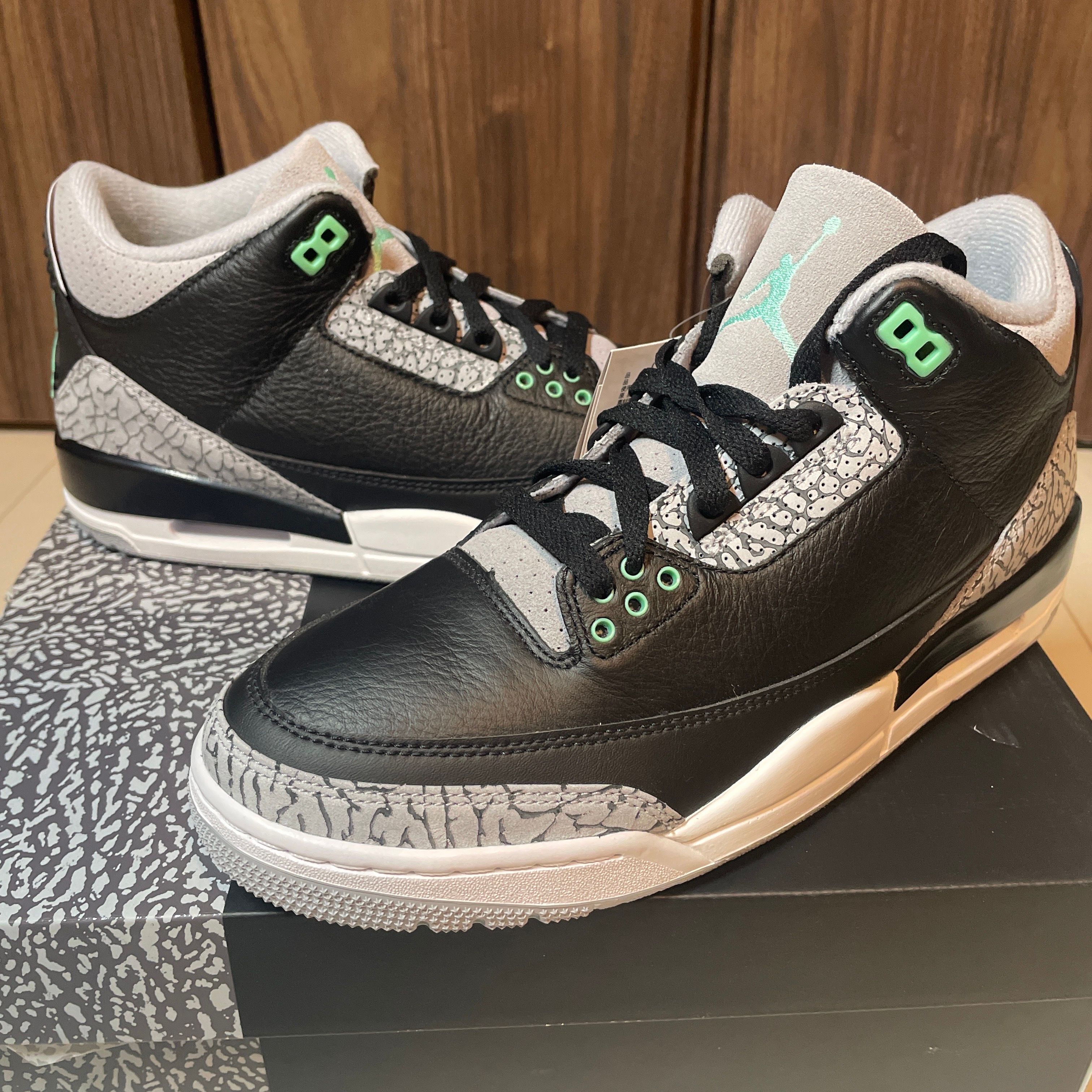 ナイキエアジョーダン3レトロ Green Glow27センチ　中古　美品 Jordan 3 Retro Green Glow for Sale | Authenticity Guaranteed