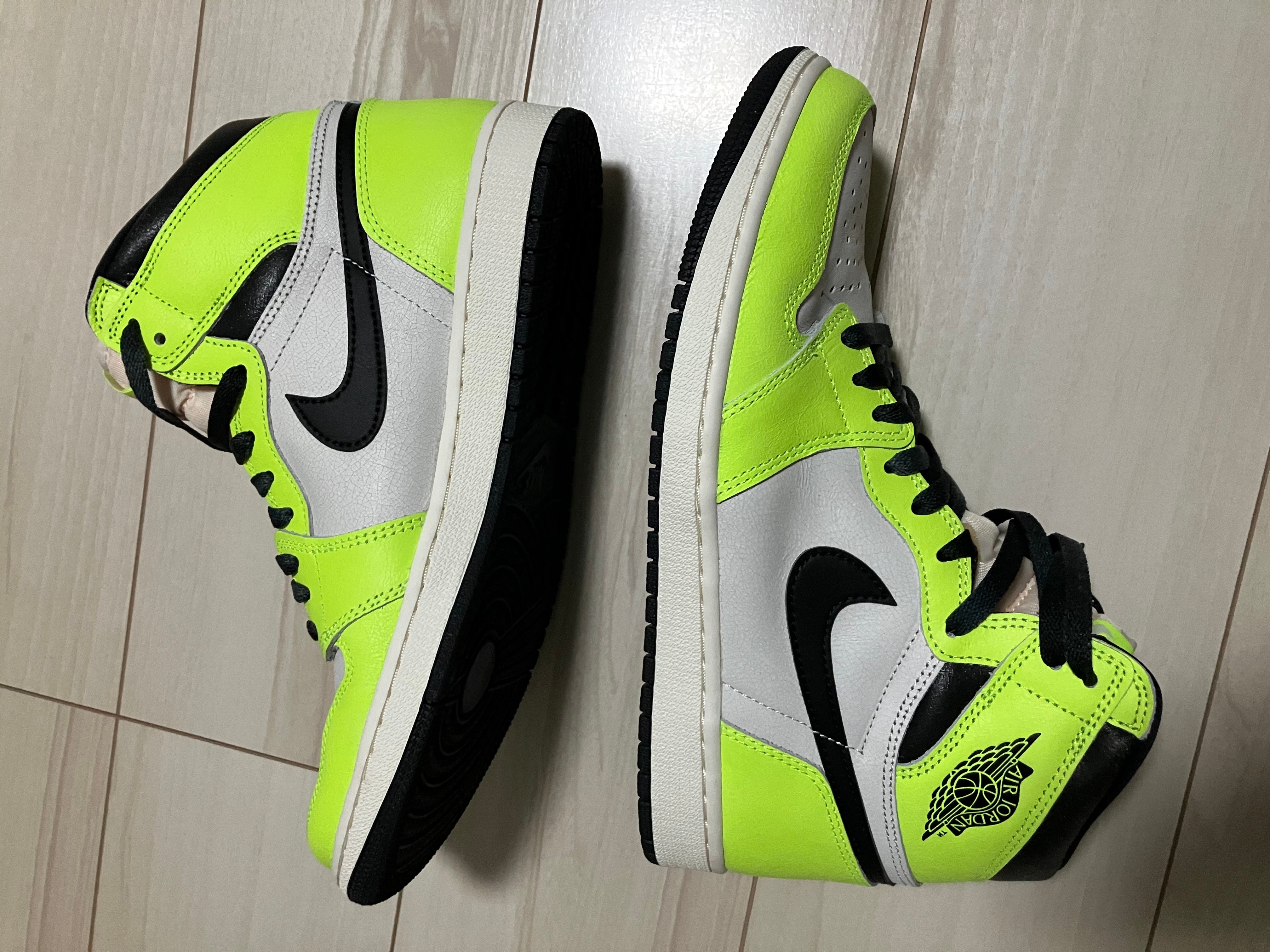 Nike Air Jordan 1 High OG "Volt/Visionaire"