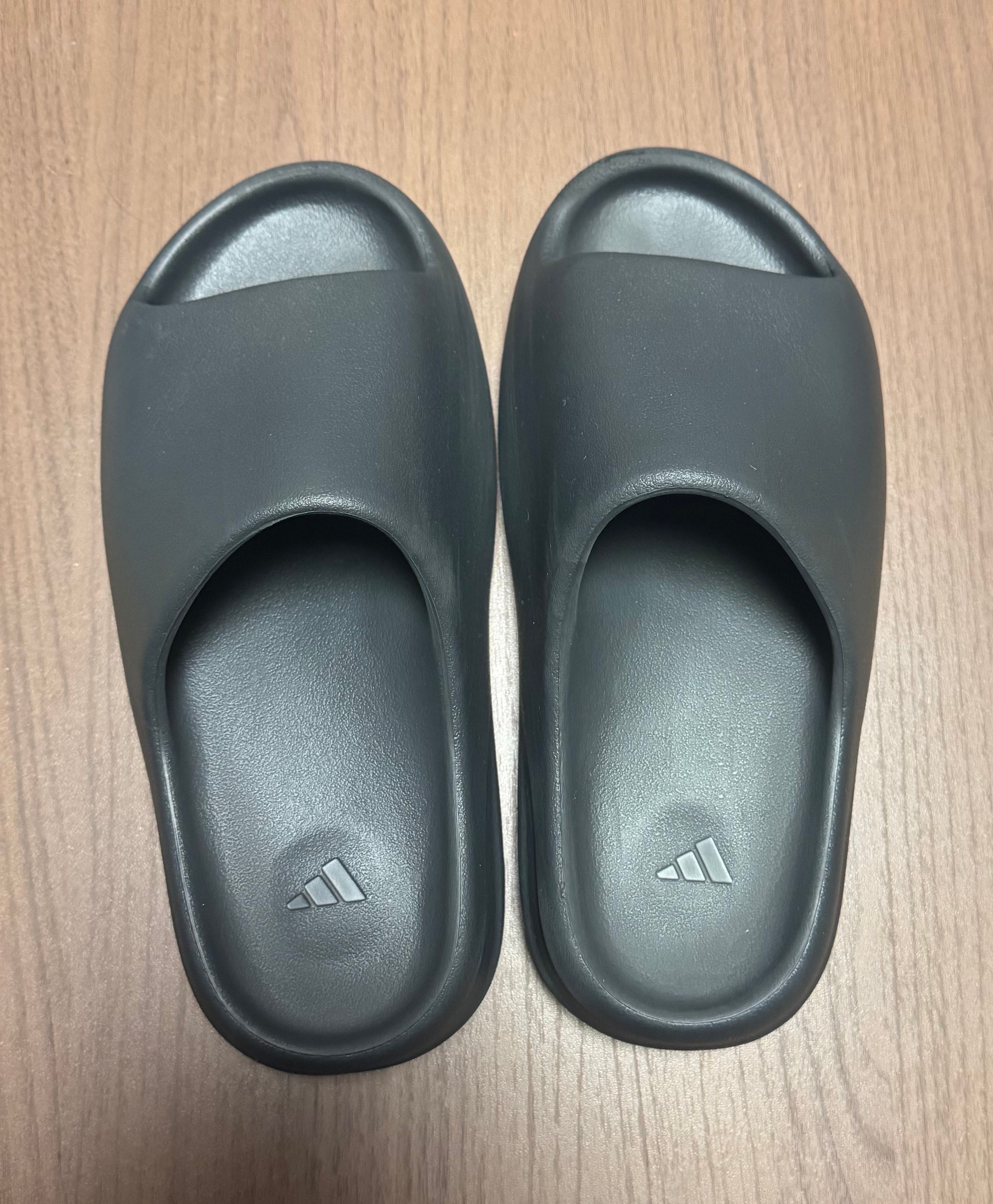 Yeezy Slide (イージー スライド) 人気の新作/中古通販