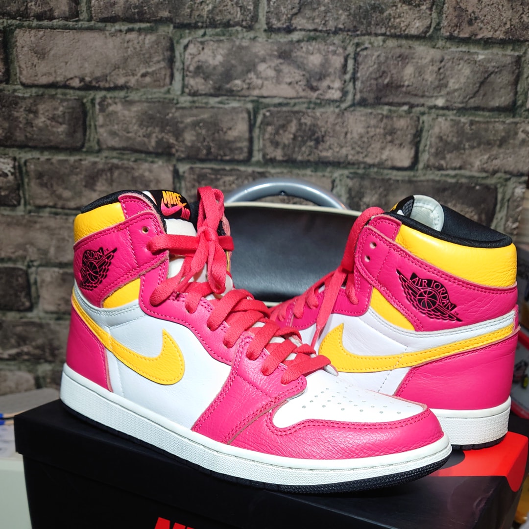 Nike Air Jordan 1 High OG "Light Fusion Red"