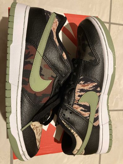 NIKE DUNK LOW SE "BLACK MULTI CAMO"