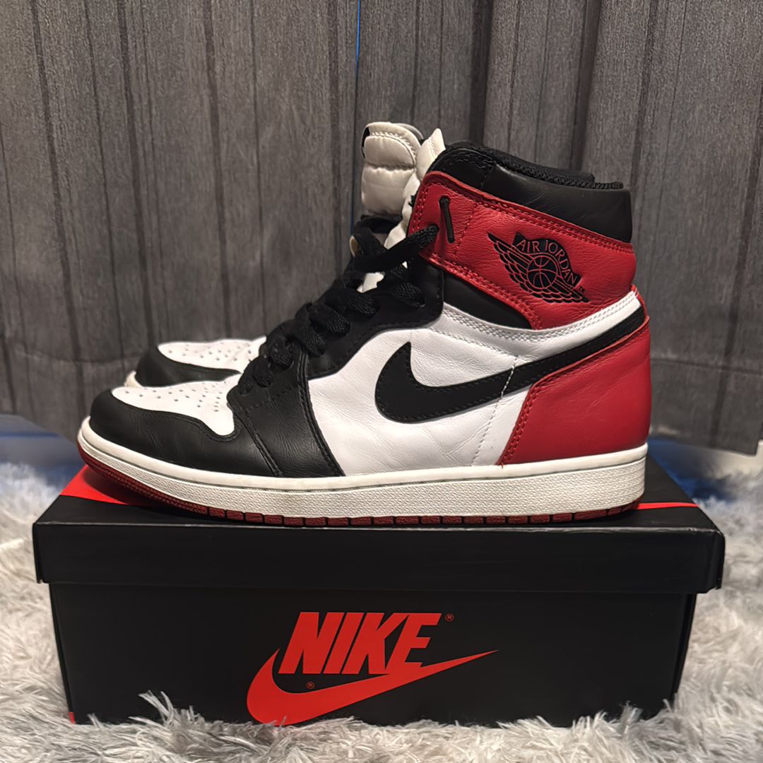 Nike Air Jordan 1 Retro High OG "Black Toe"(2016)