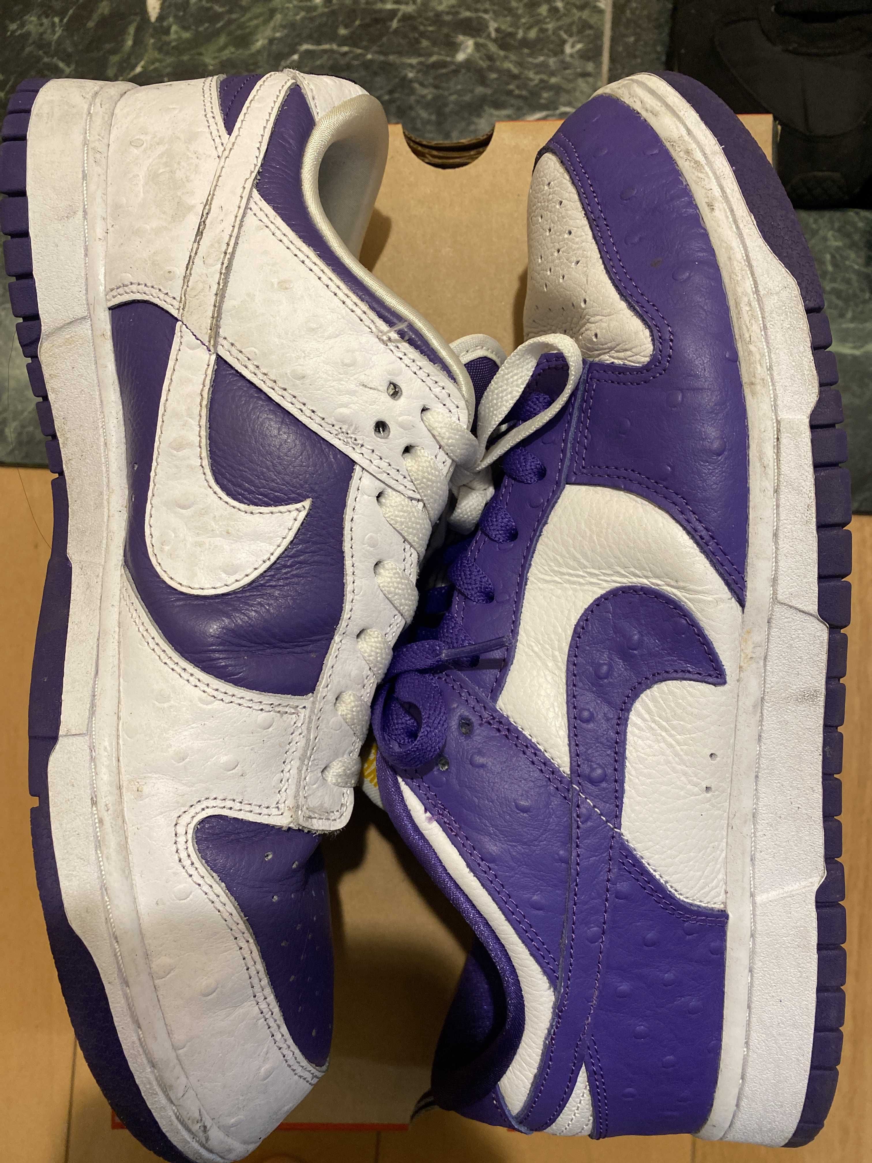 Nike Women's Dunk Low "Made You Look"