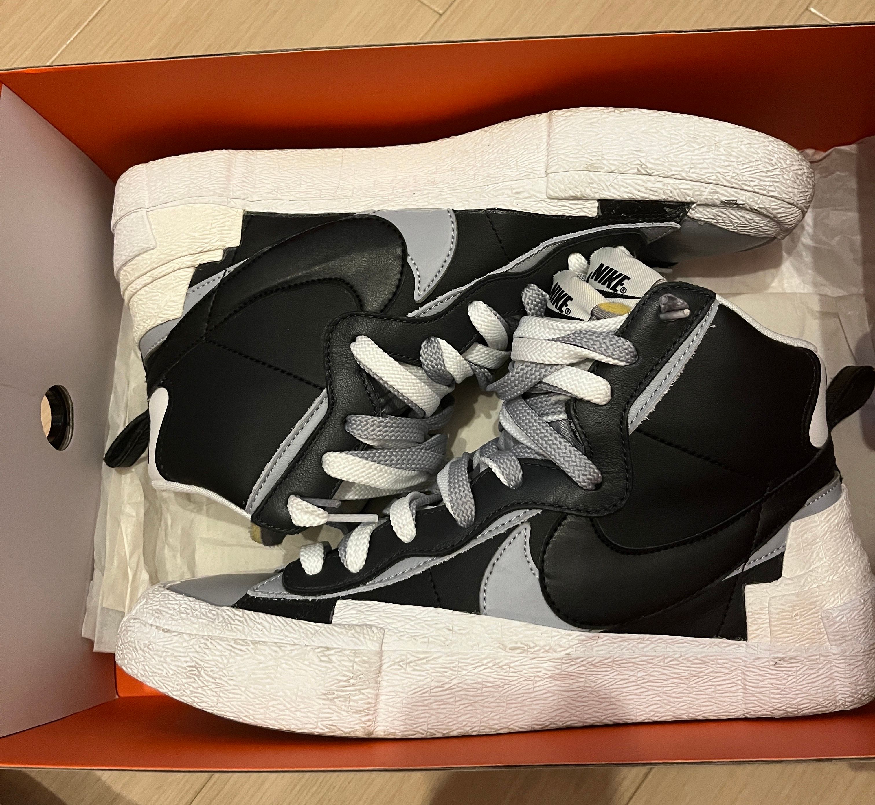 sacai × NIKE BLAZER MID "BLACK/WOLF GREY/WHITE"
