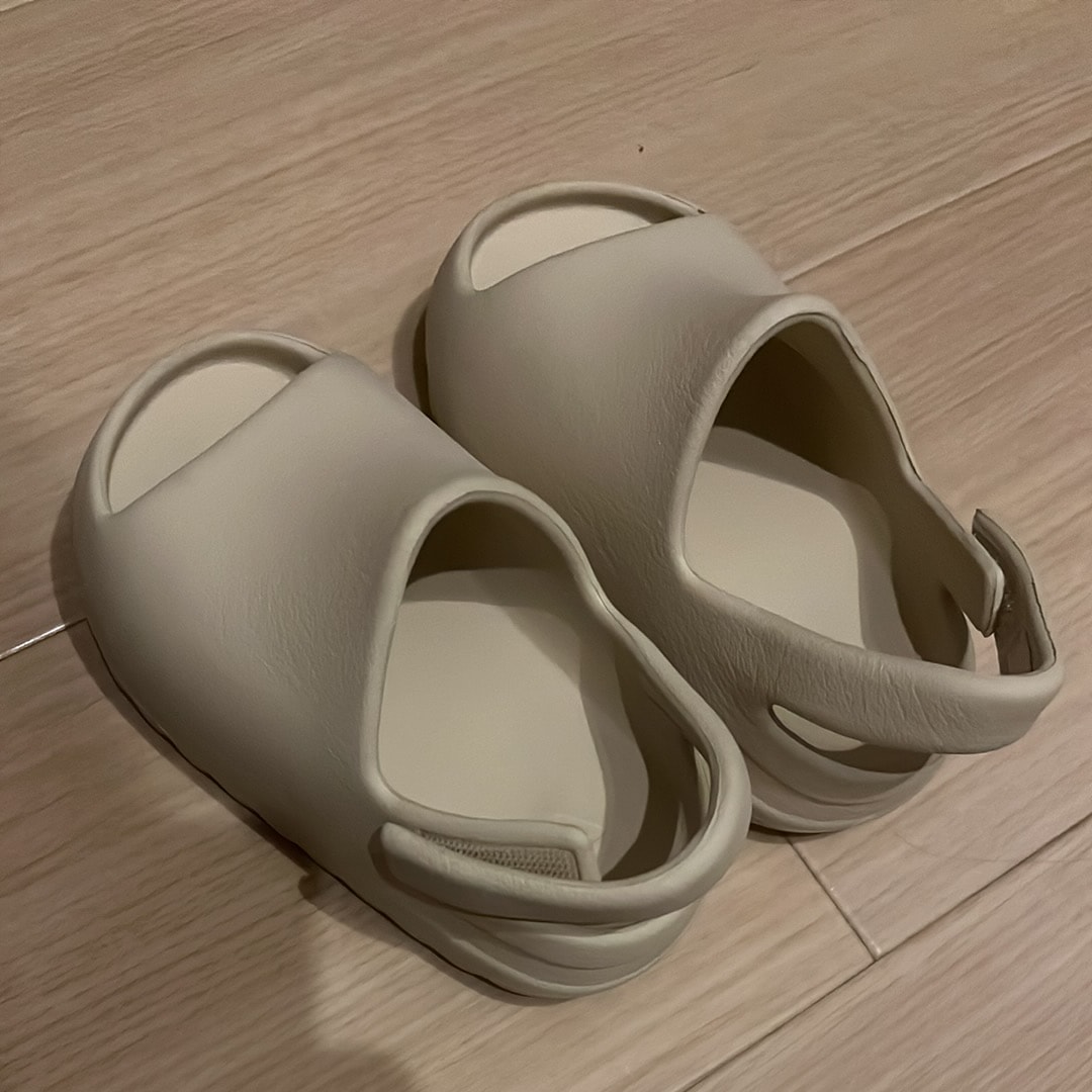 アディダス インファント イージースライド "ボーン" (FZ5899)