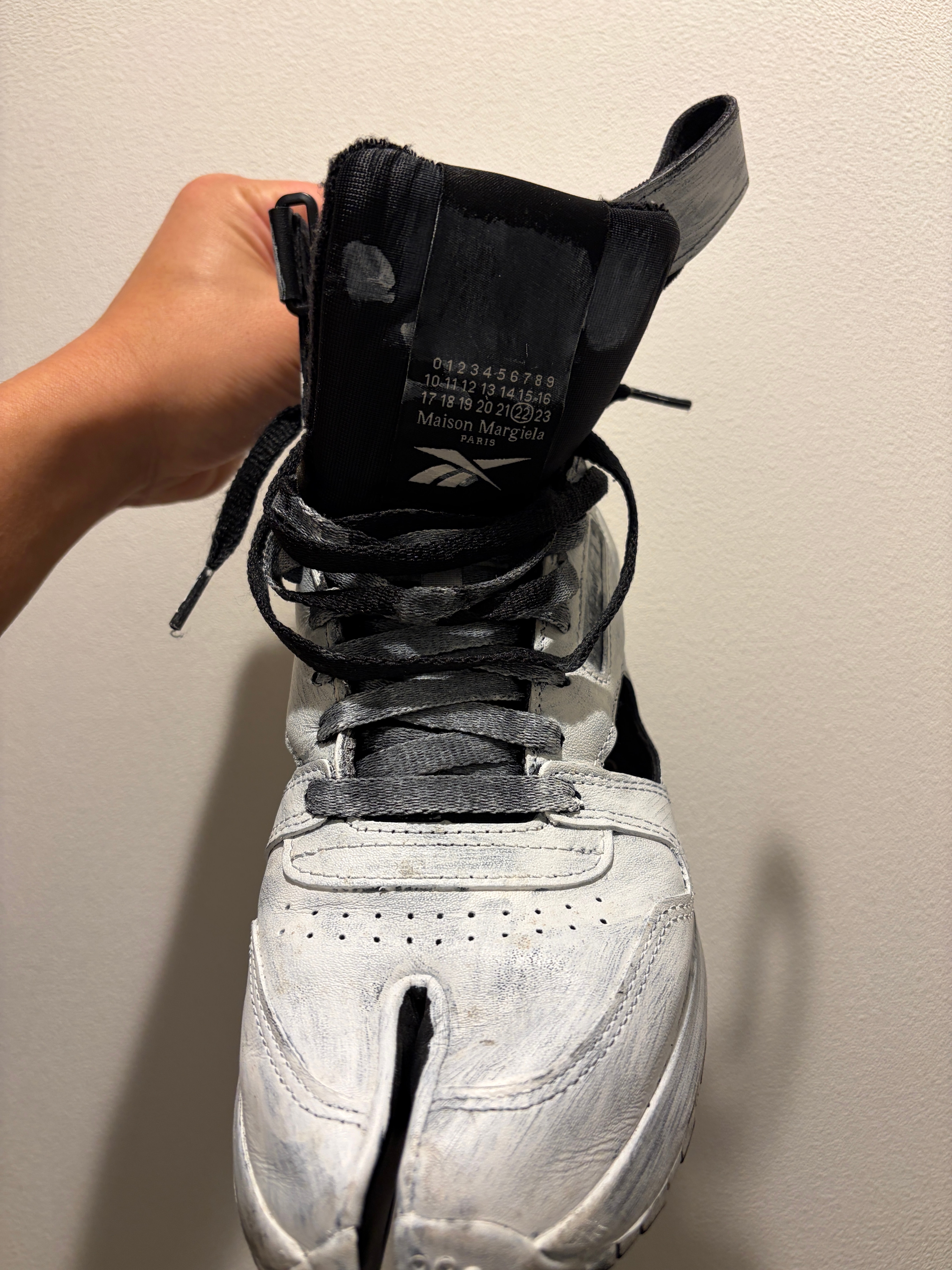 メゾンマルジェラ × リーボック クラシック レザー グラディエーター "マルチカラー"