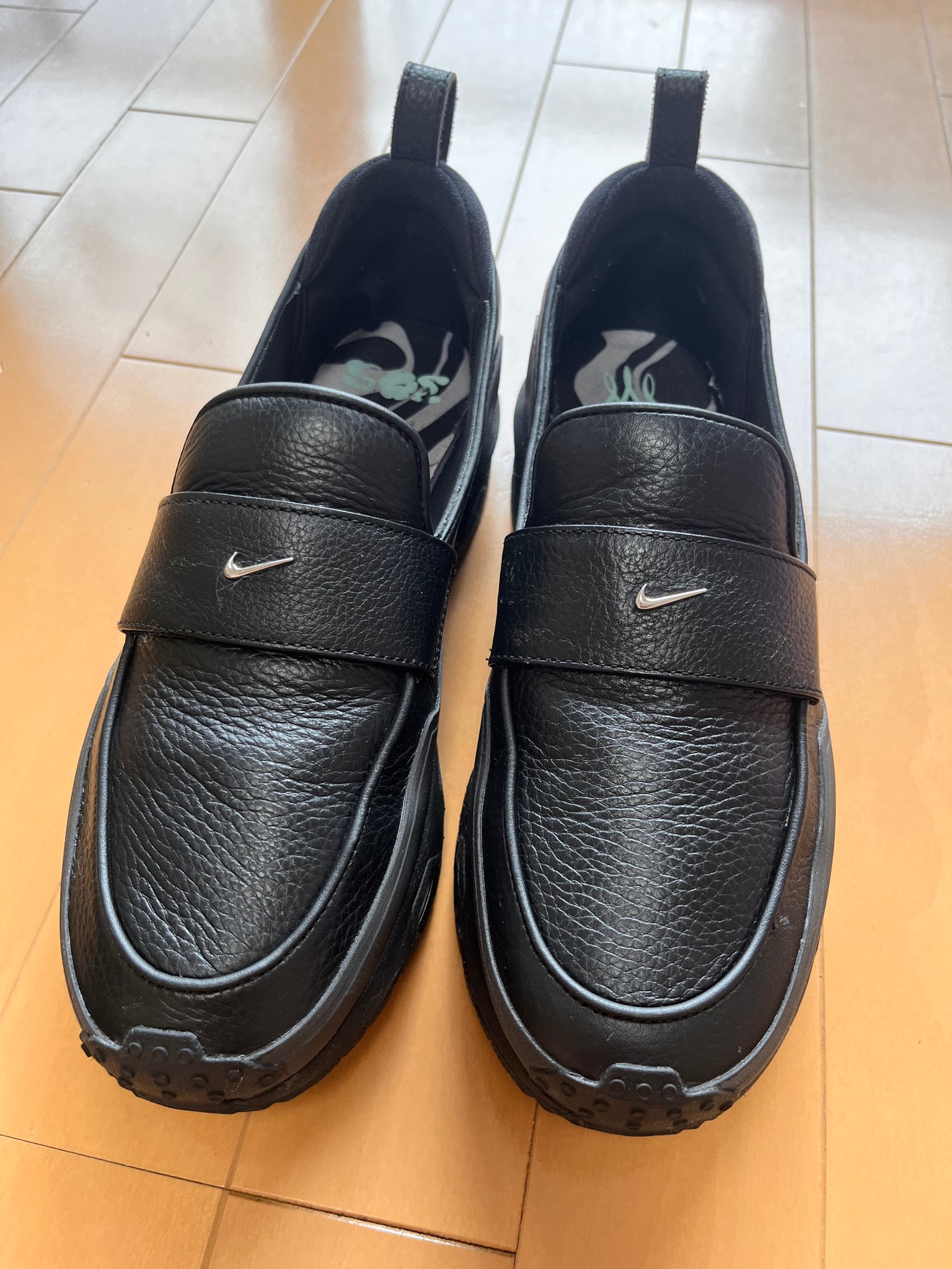 SWDC × Nike Women's Air Max Phenomena "Black/Metallic Silver"
