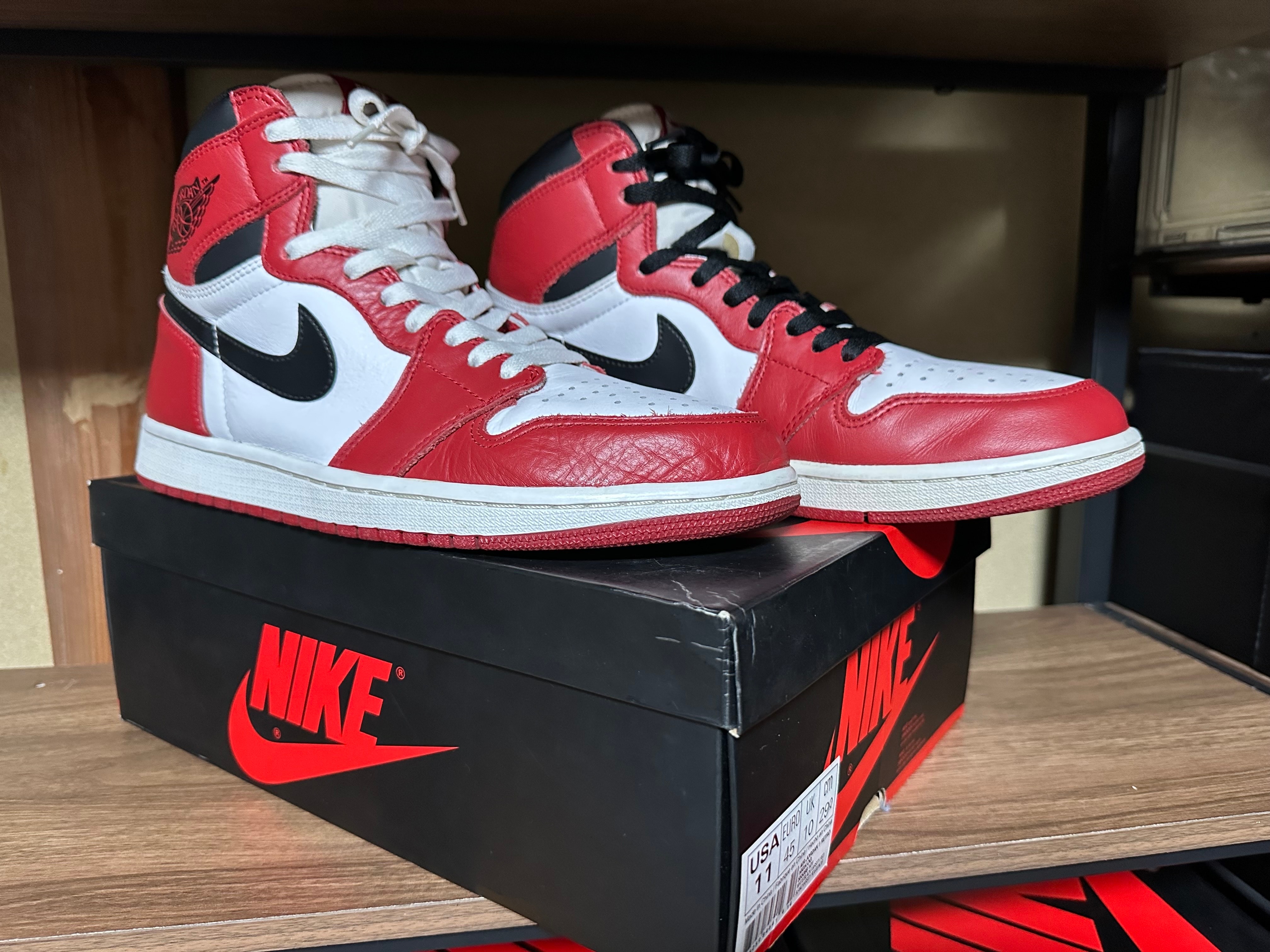 ナイキ エアジョーダン1 レトロ ハイ "シカゴ" (2015)