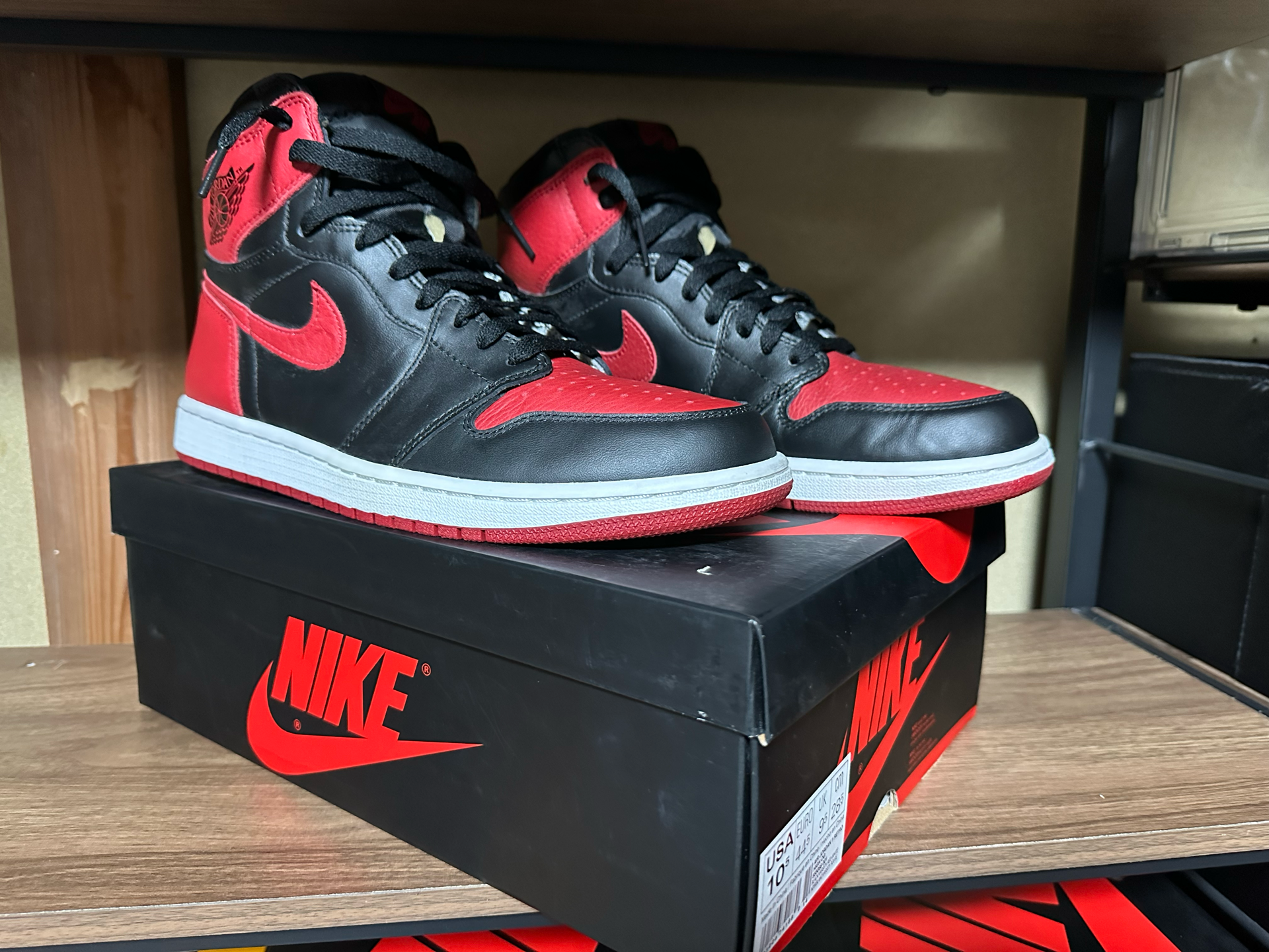 Nike Air Jordan 1 Retro High OG "Bred/Banned"