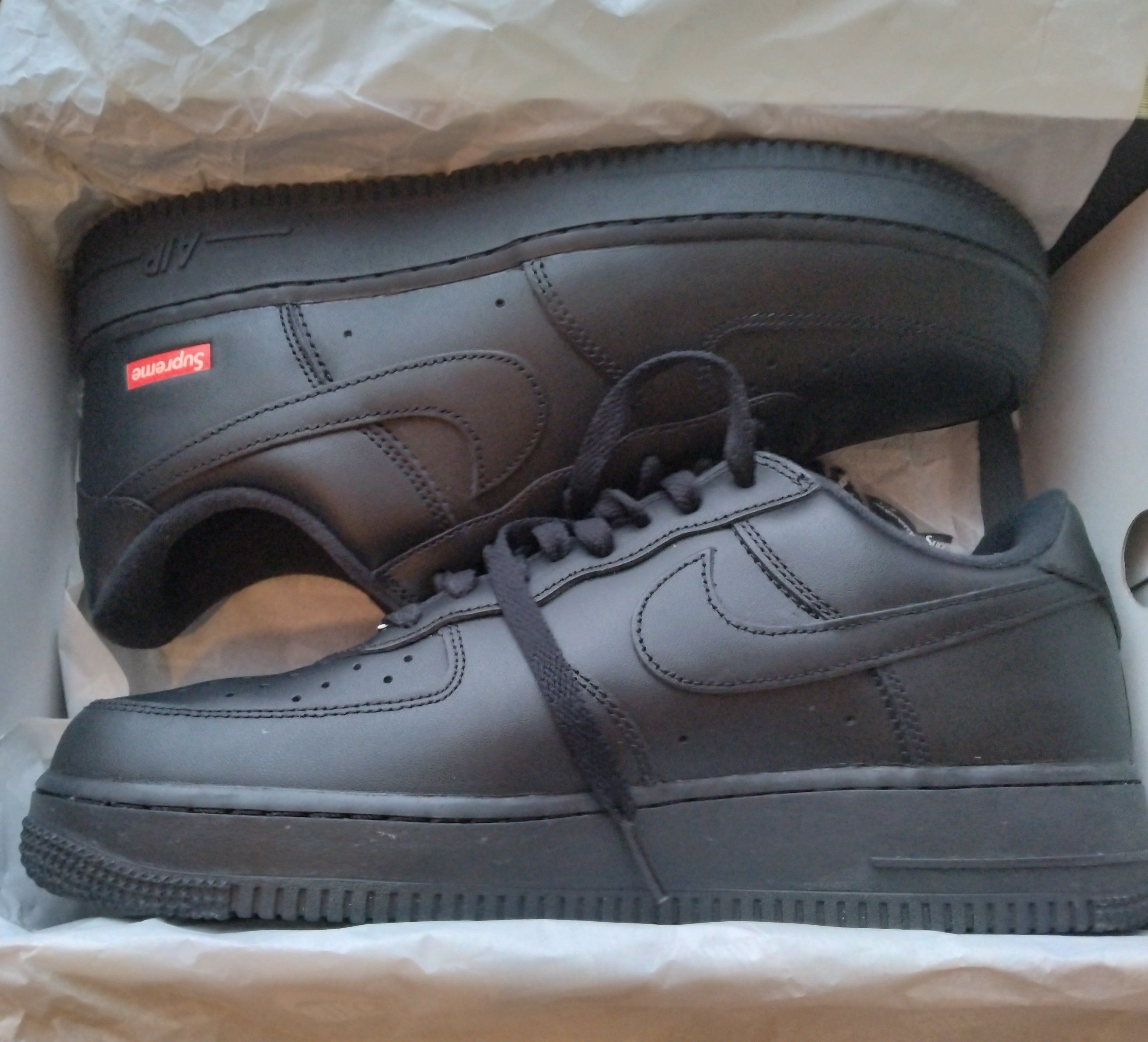 Supreme × Nike Air Force 1 Low "Black"