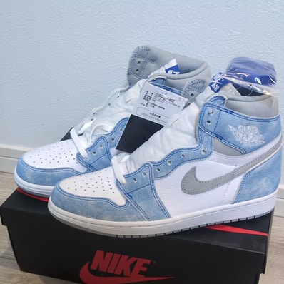 Nike Air Jordan 1 High OG "Hyper Royal"