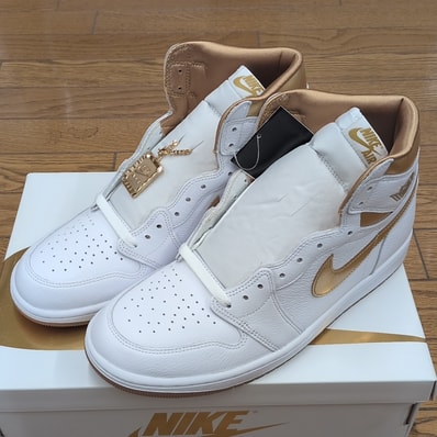 Nike Women's Air Jordan 1 Retro High OG "White and Gold"