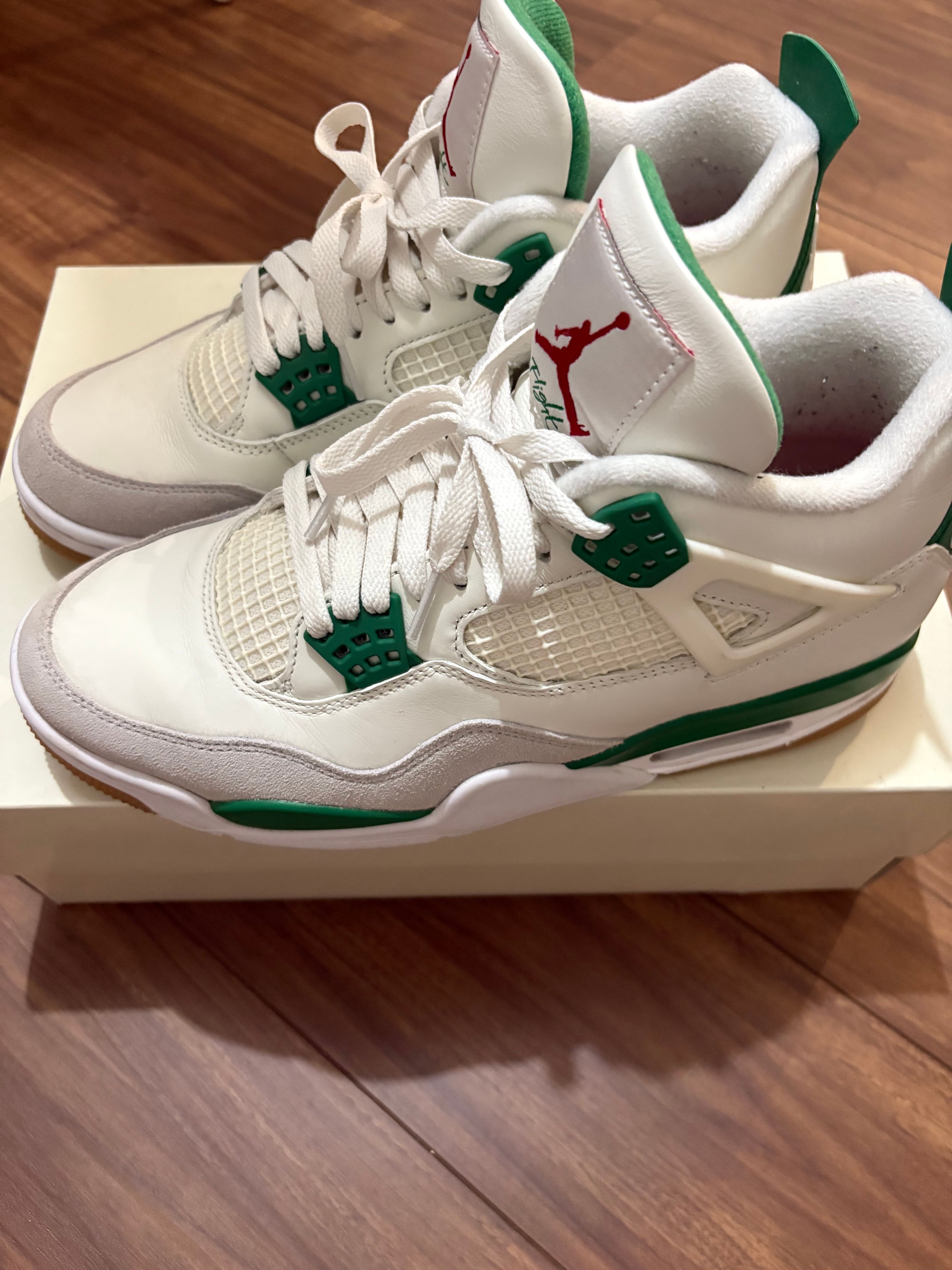 Nike SB × Air Jordan 4 Retro SP "Pine Green"