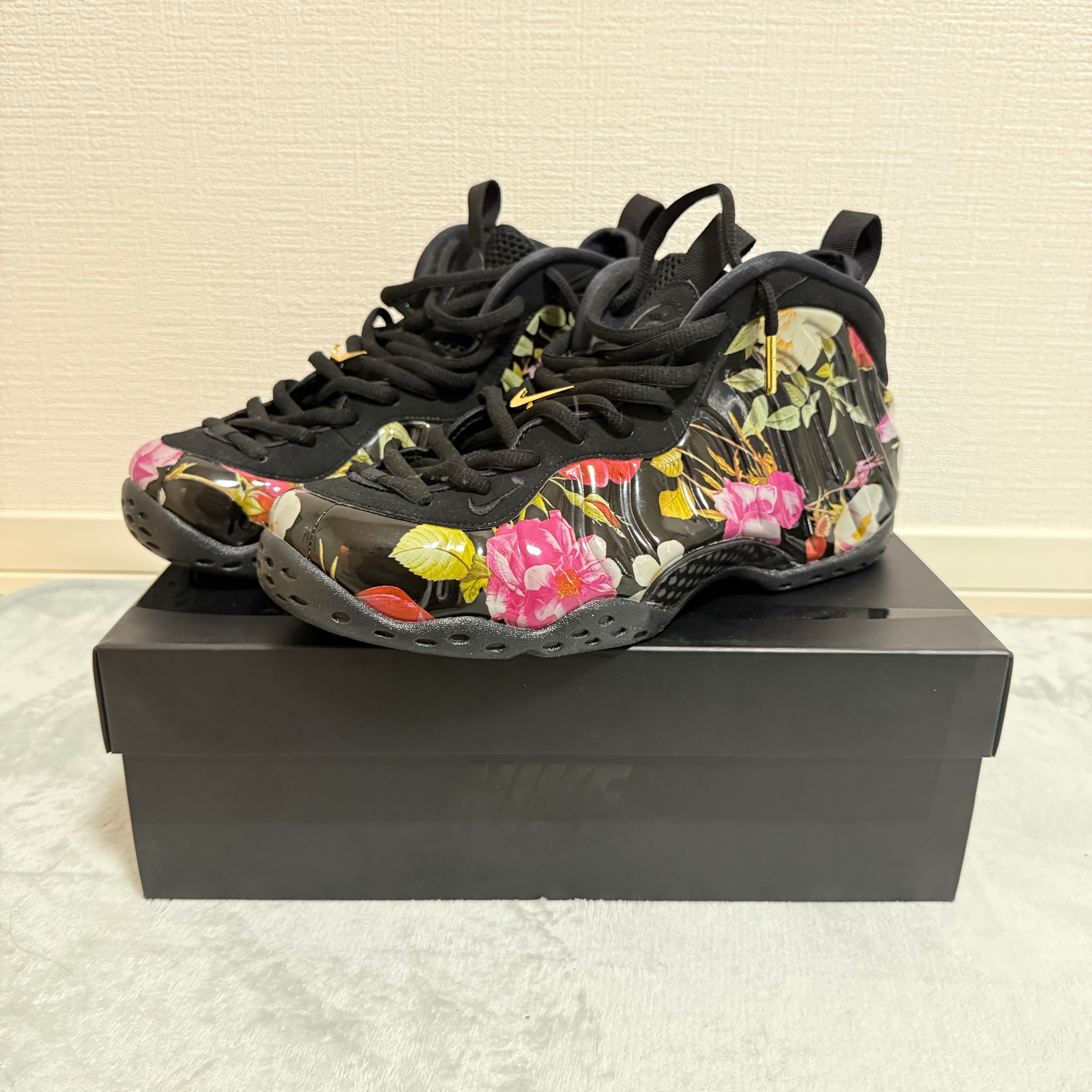ナイキ エアフォームポジットワン "フローラル"