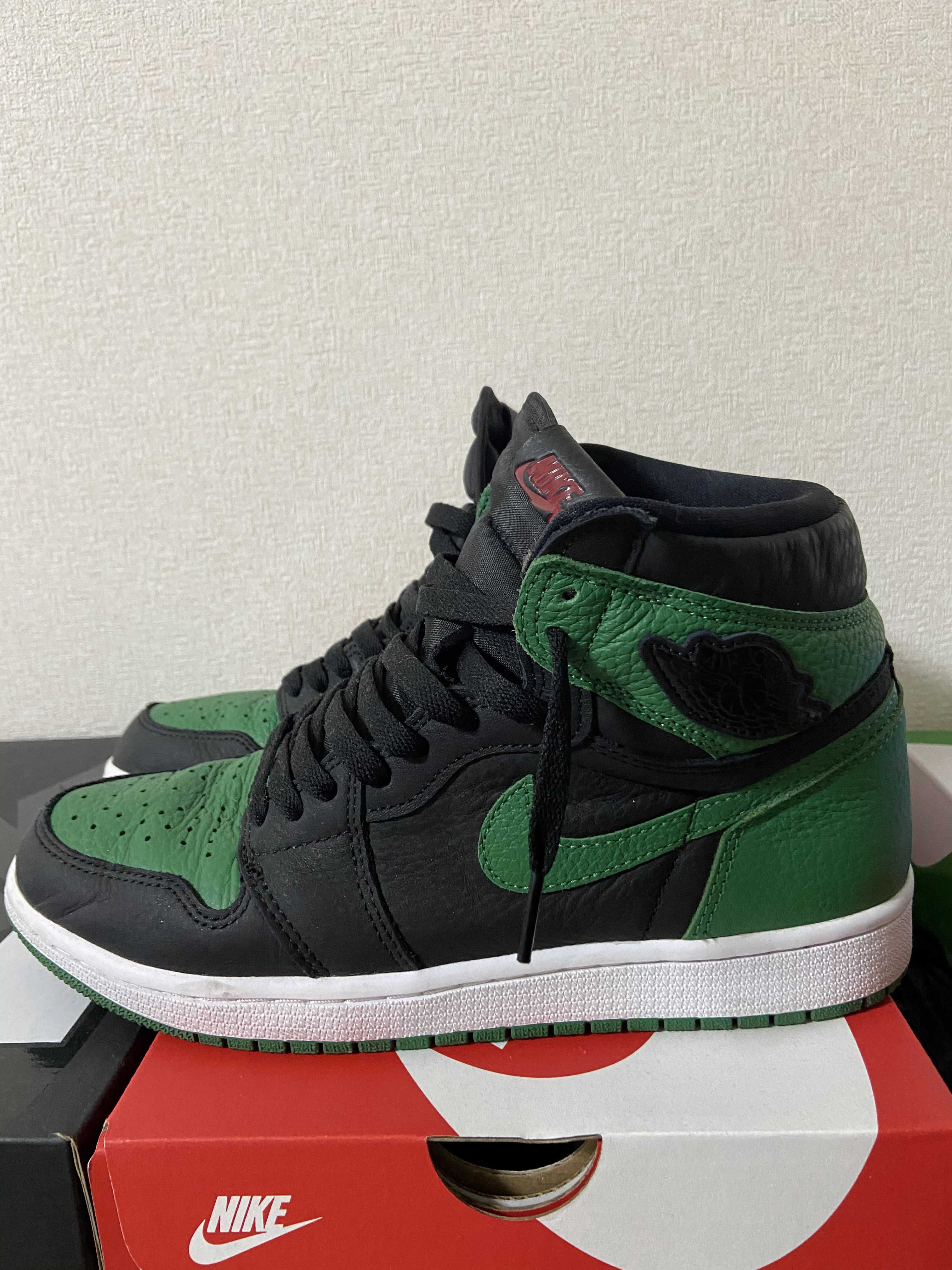 Nike Air Jordan 1 Retro High OG "Black/Pine Green" (2020)      