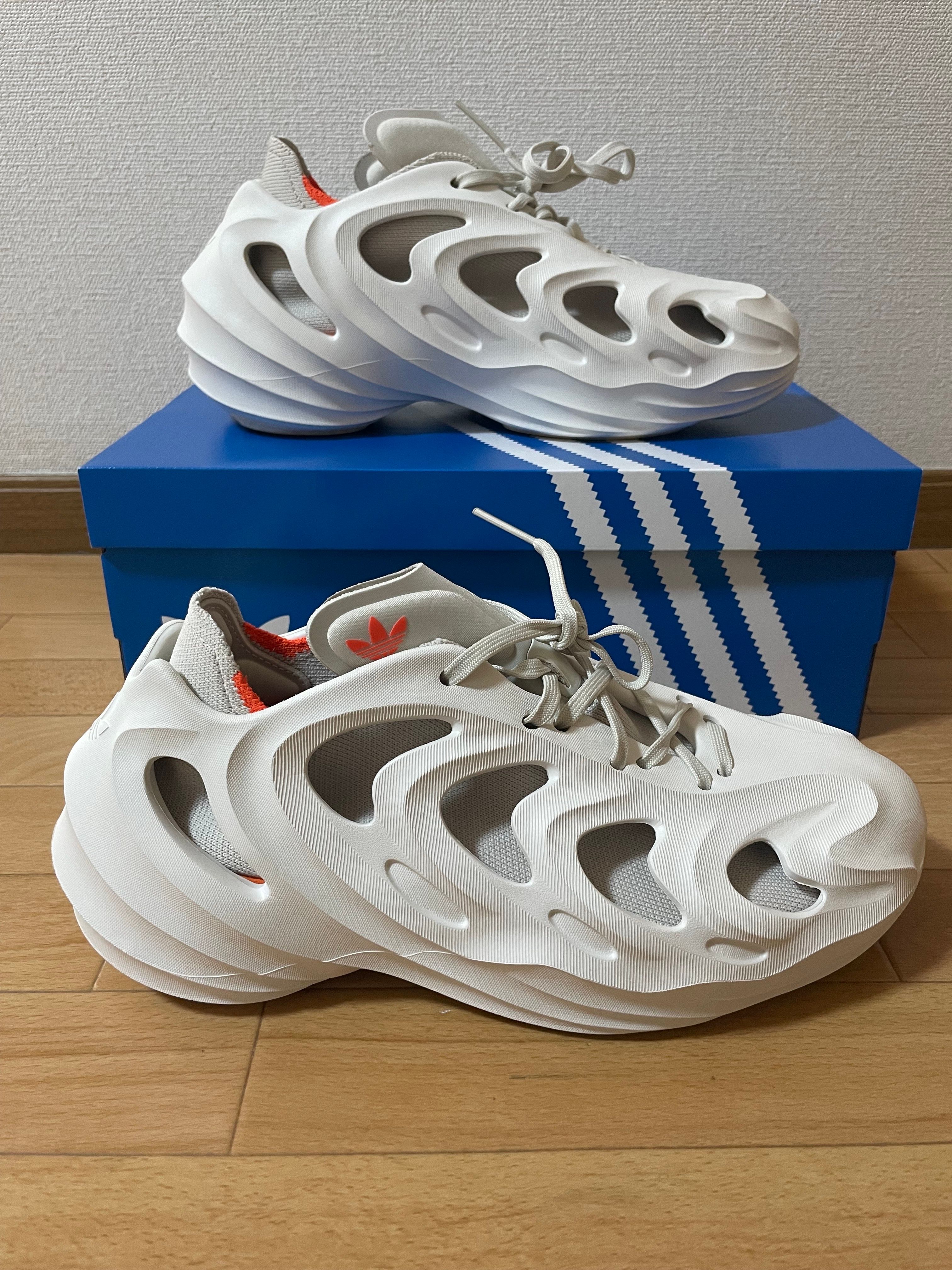 アディダス アディフォーム Q "オフホワイト"