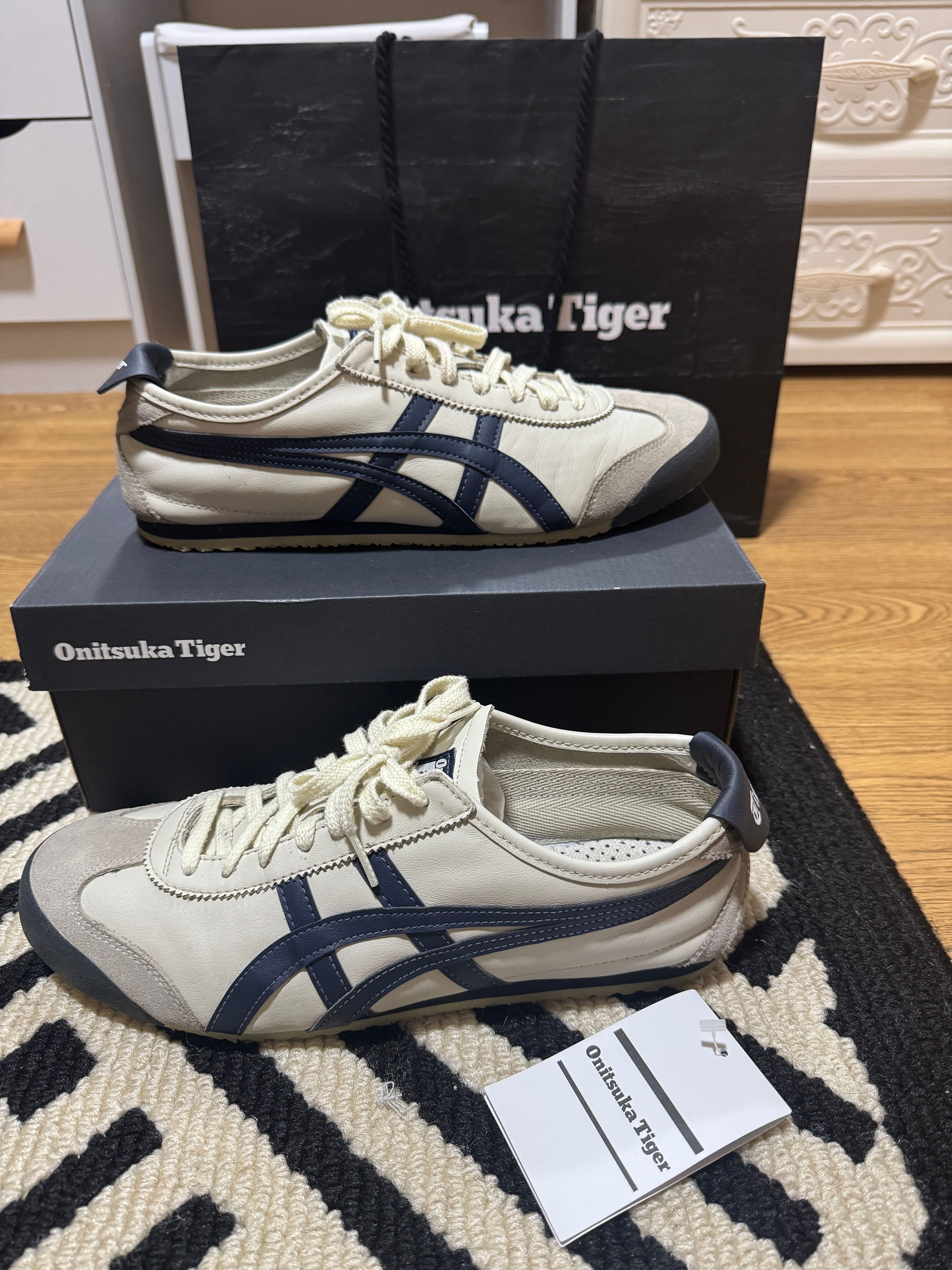 Onitsuka Tiger Mexico 66 "Birch/Peacoat"