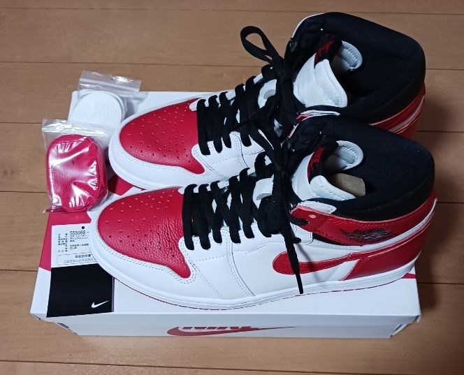 Nike Air Jordan 1 High OG "Heritage" 