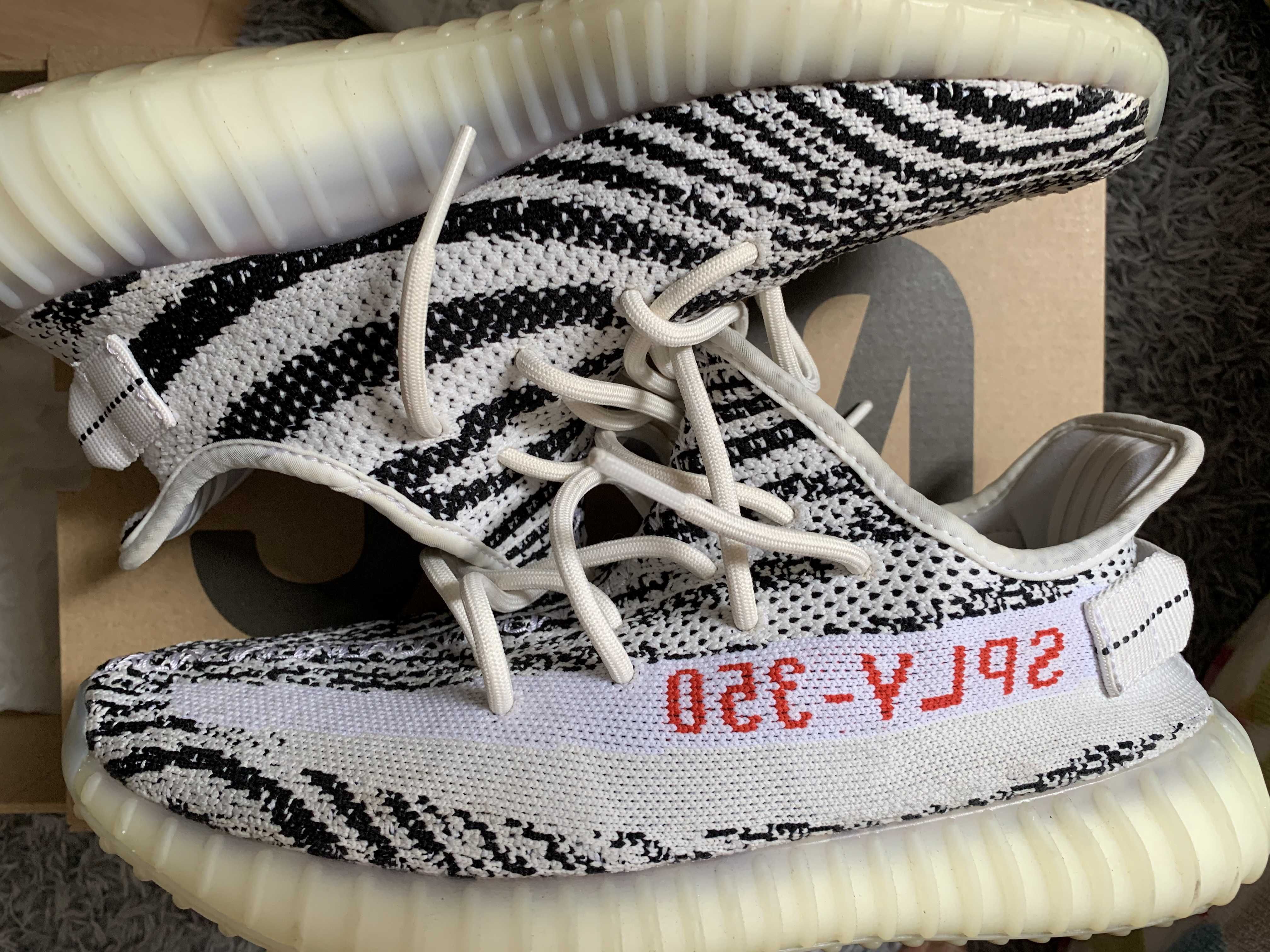 adidas YEEZY Boost 350 V2 "Zebra"