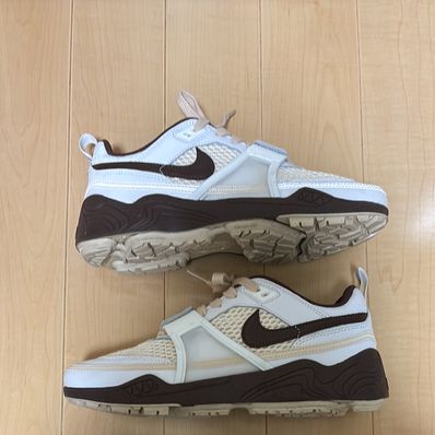 Travis Scott × Nike Zoom Field Jaxx "White and Light Chocolate"