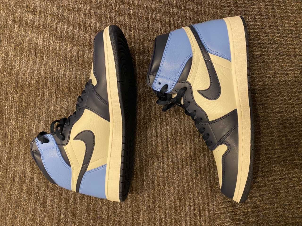 Nike Air Jordan 1 Retro High OG "Obsidian/University Blue"