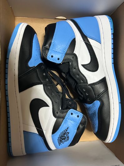 Nike Air Jordan 1 Retro High OG "University Blue/UNC Toe"