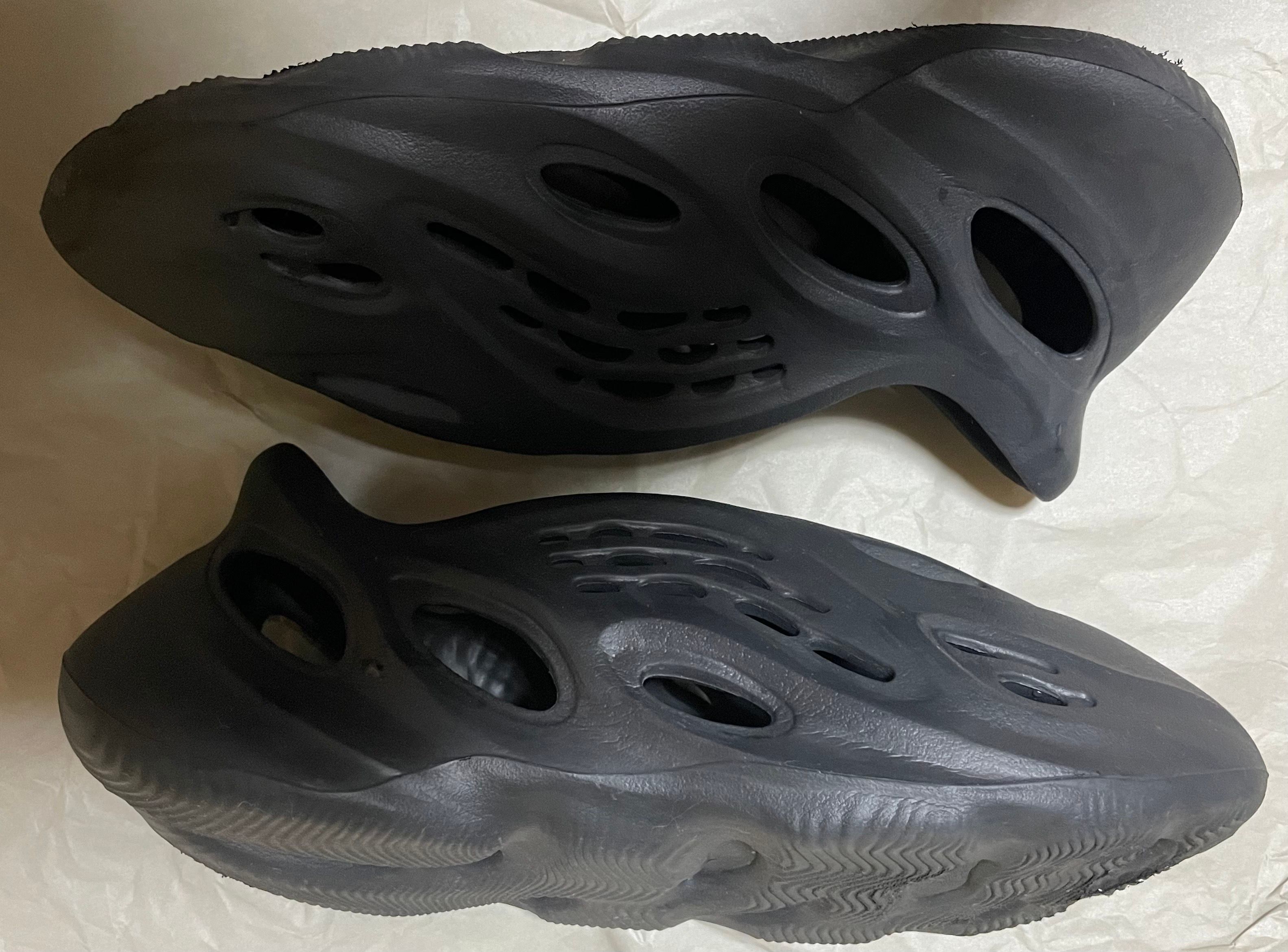 adidas YEEZY Foam Runner "Onyx"