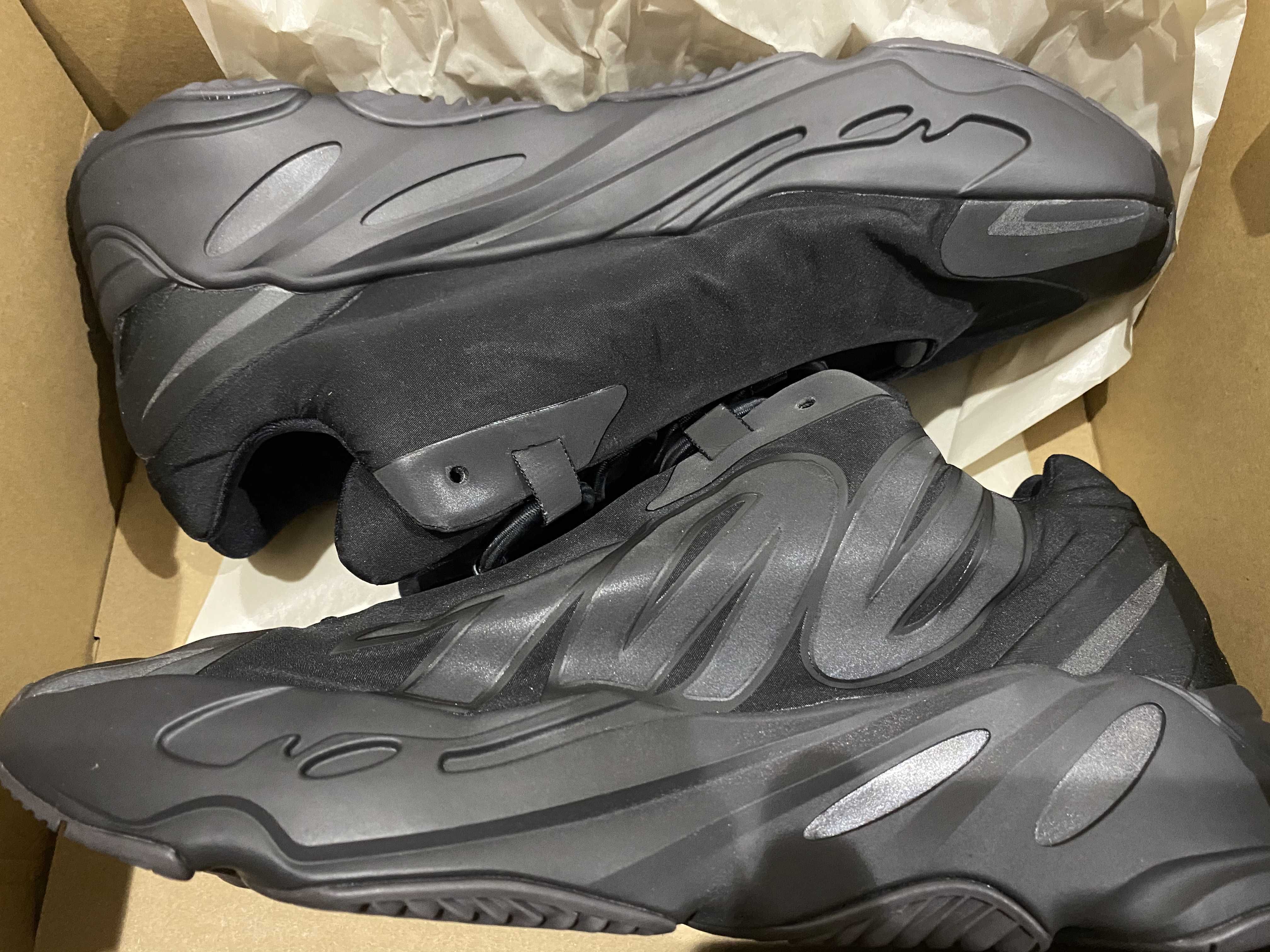 adidas YEEZY Boost 700 MNVN "Black"