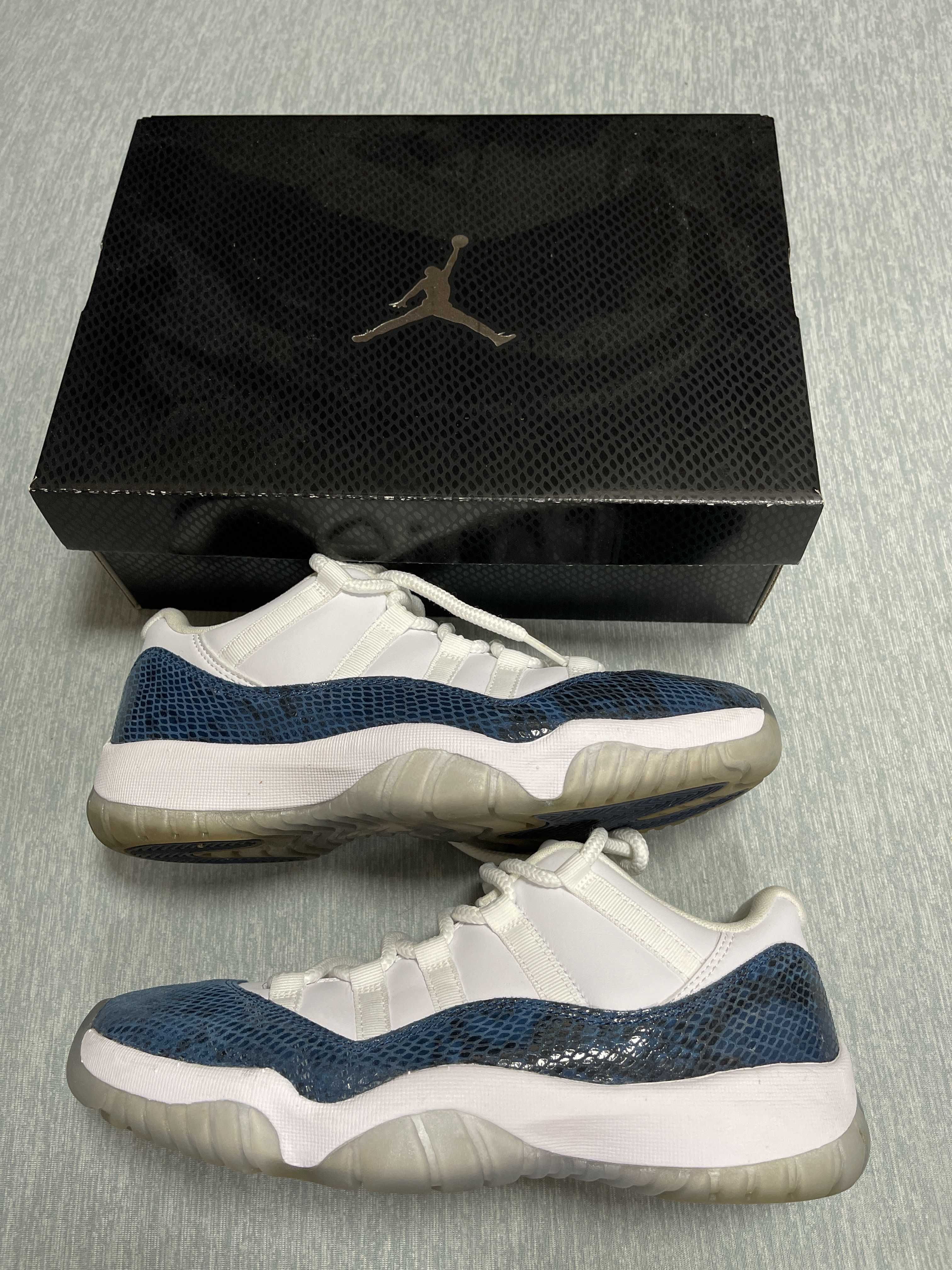 AIR JORDAN 11 LOW "SNAKESKIN"