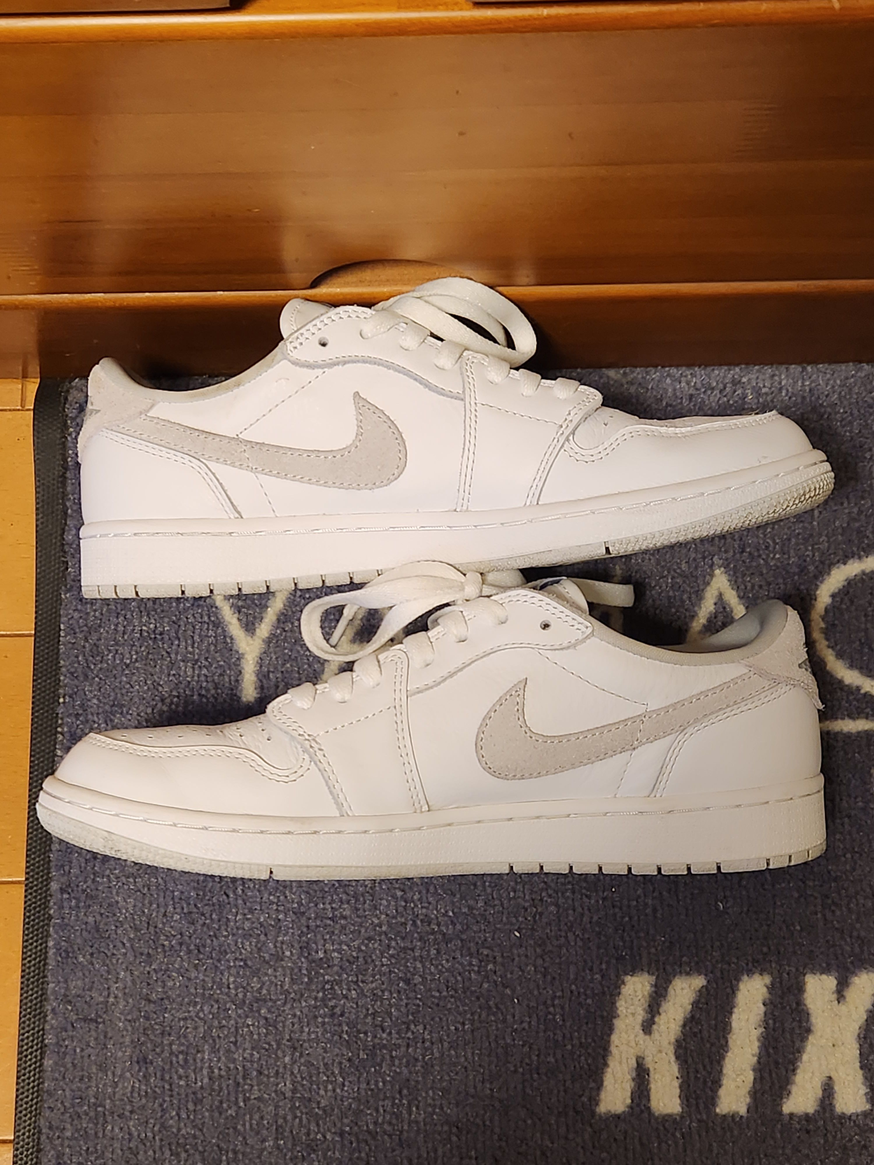 Nike Air Jordan 1 Low OG "Neutral Grey"
