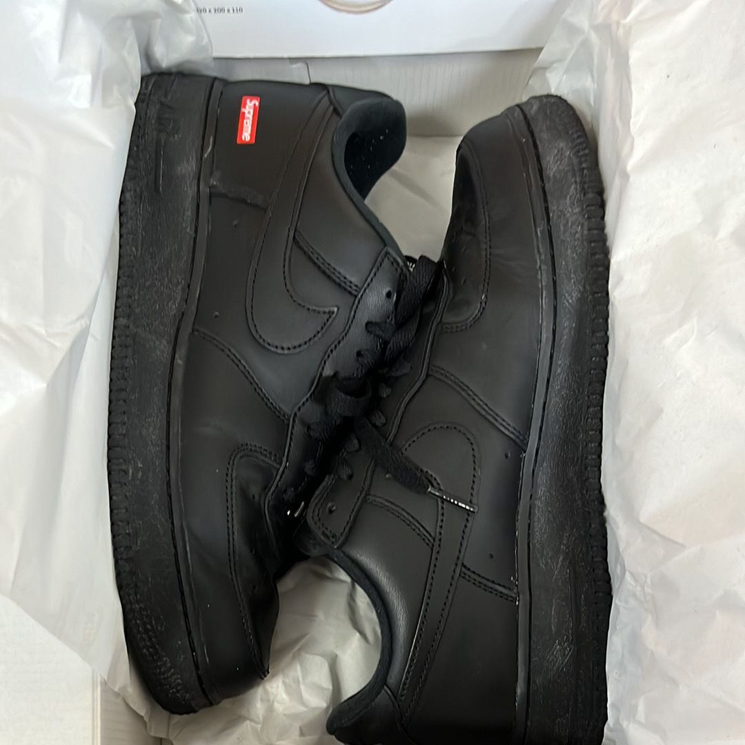 Supreme × Nike Air Force 1 Low "Black"