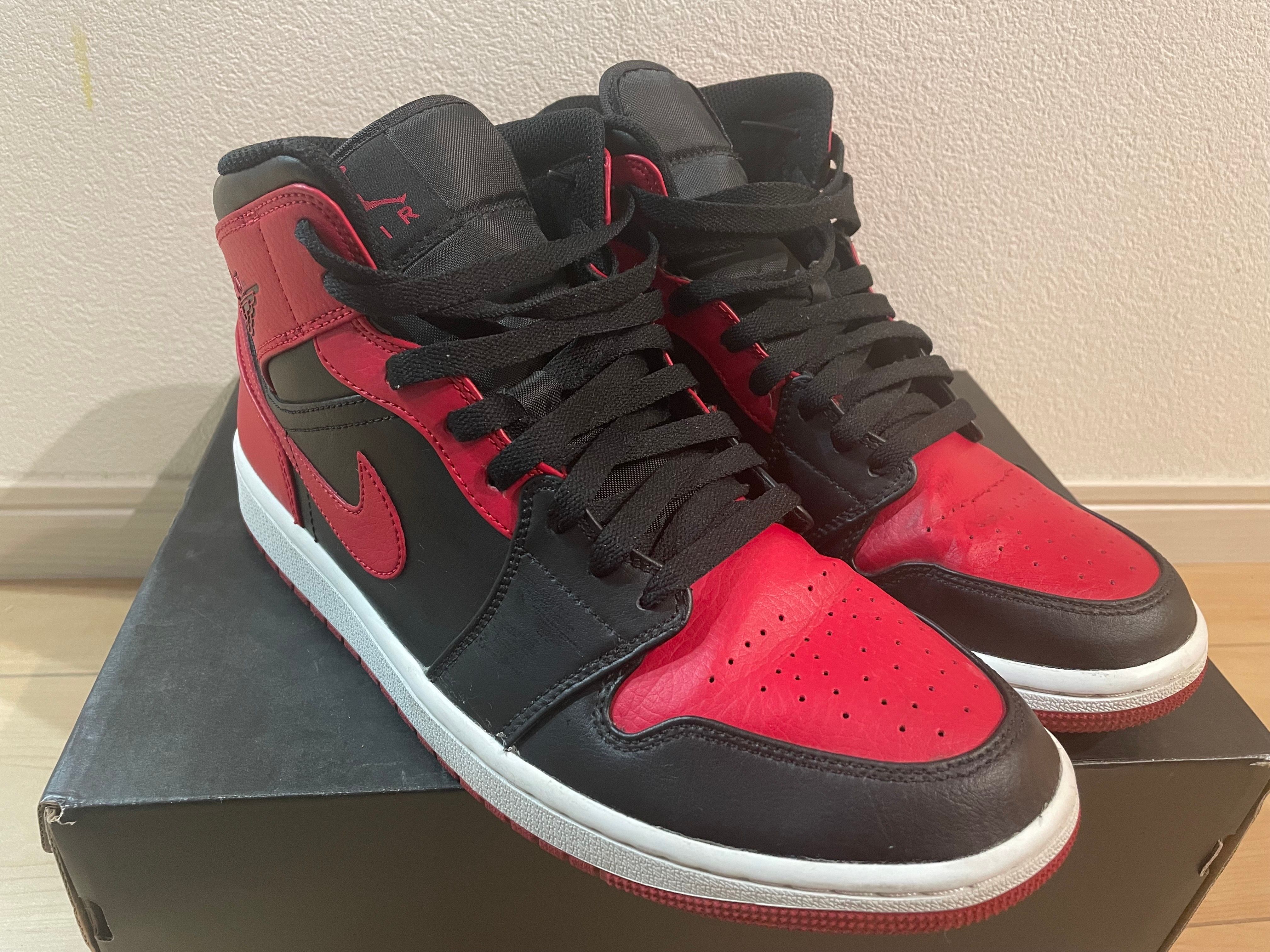 Nike Air Jordan 1 Mid "Bred"