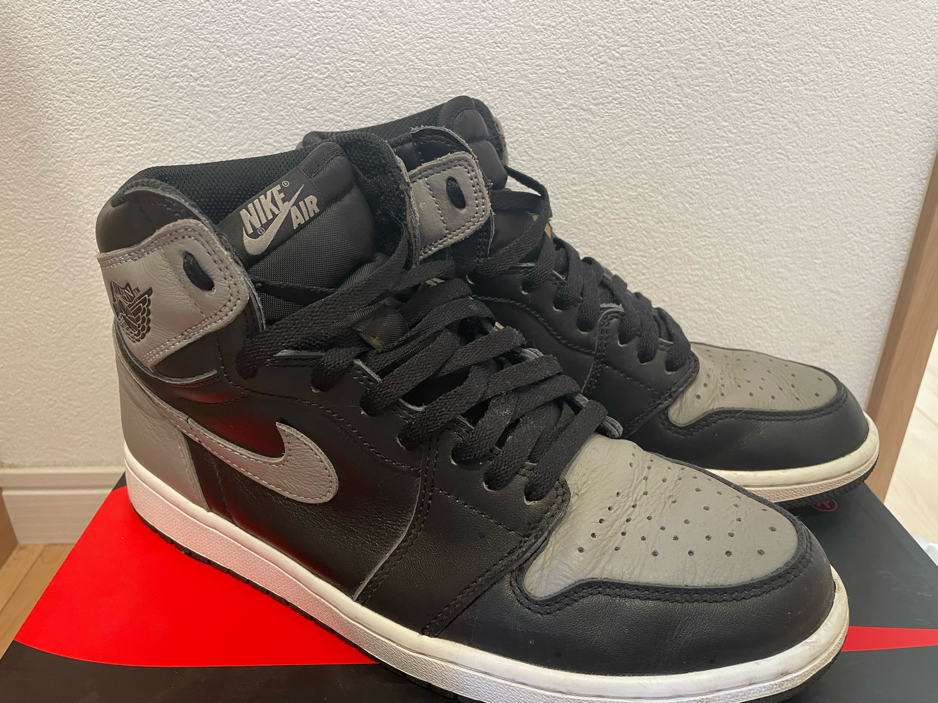 Nike Air Jordan 1 Retro High OG "Shadow" (2018)