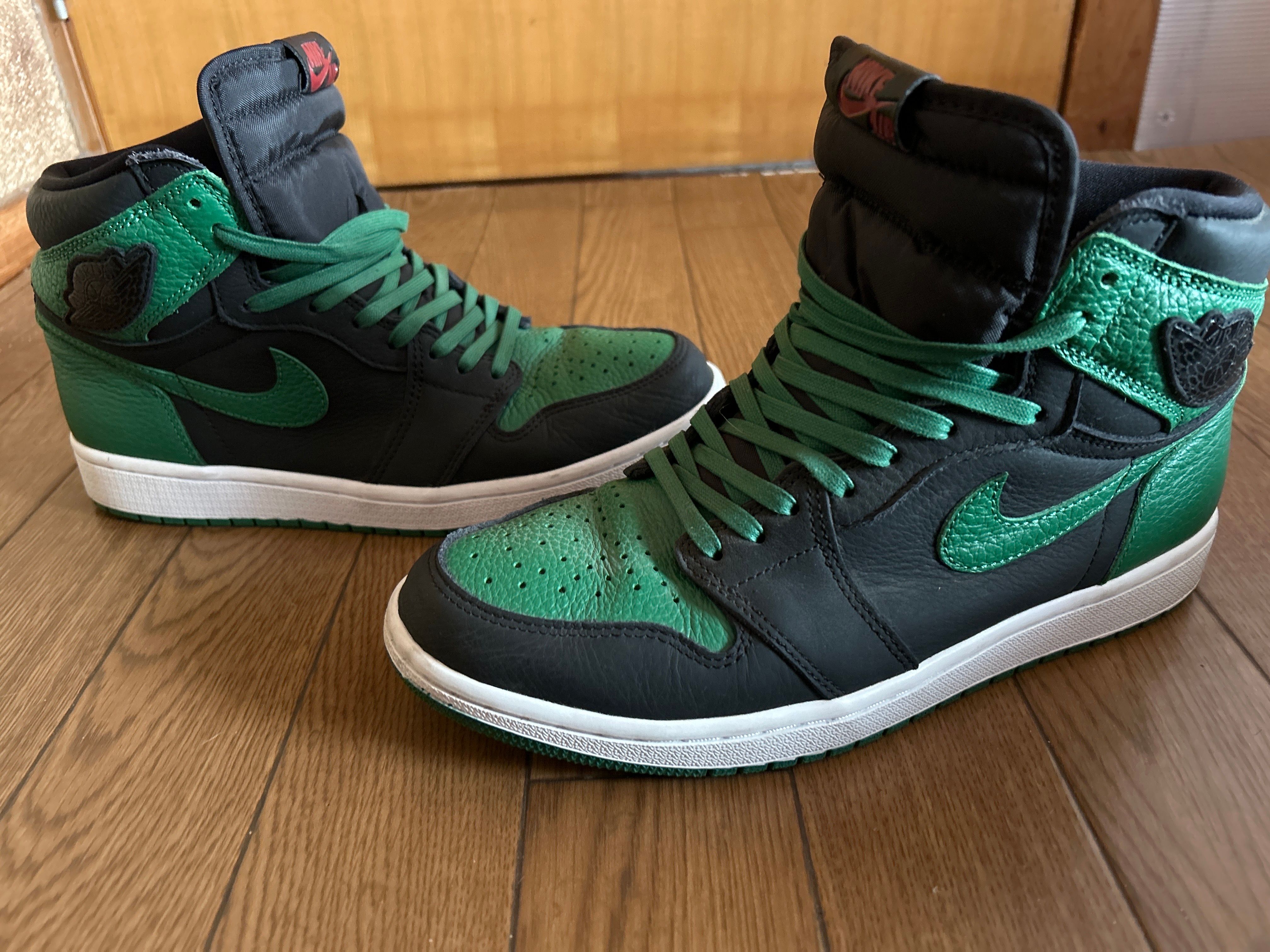 Nike Air Jordan 1 Retro High OG "Black/Pine Green" (2020)