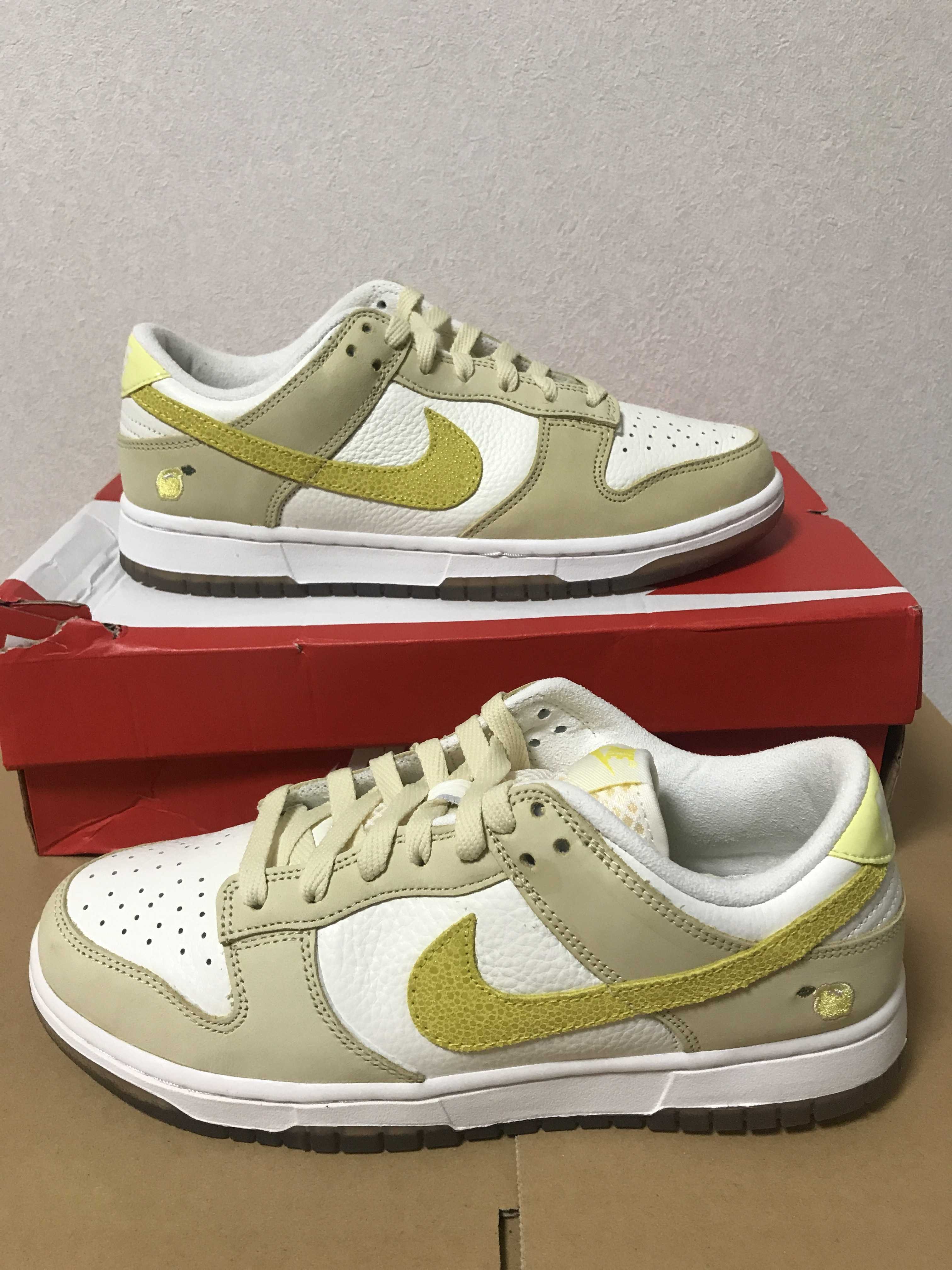 NIKE Women's DUNK LOW "LEMON DROP"