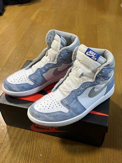 Nike Air Jordan 1 High OG "Hyper Royal"