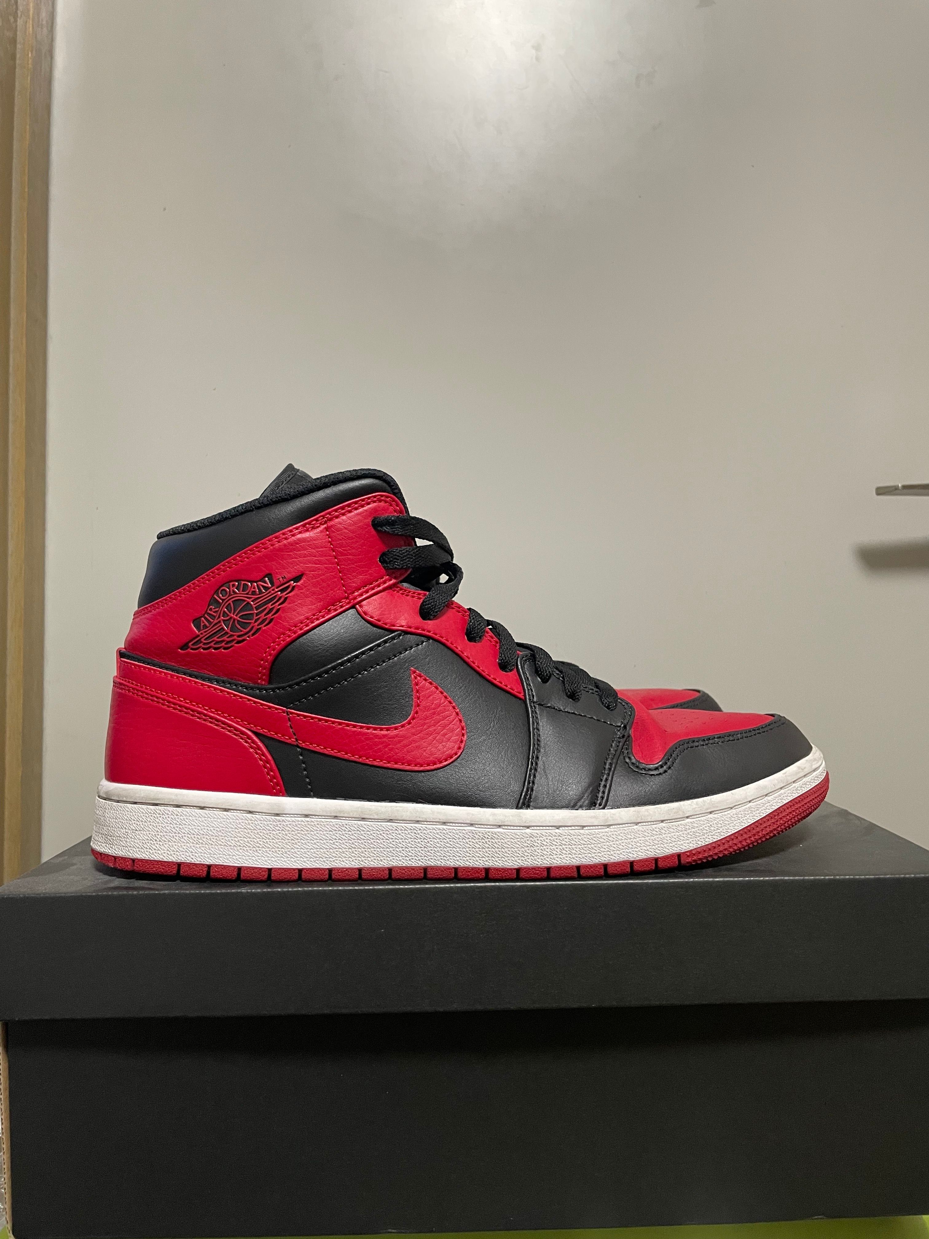 Nike Air Jordan 1 Mid "Bred"