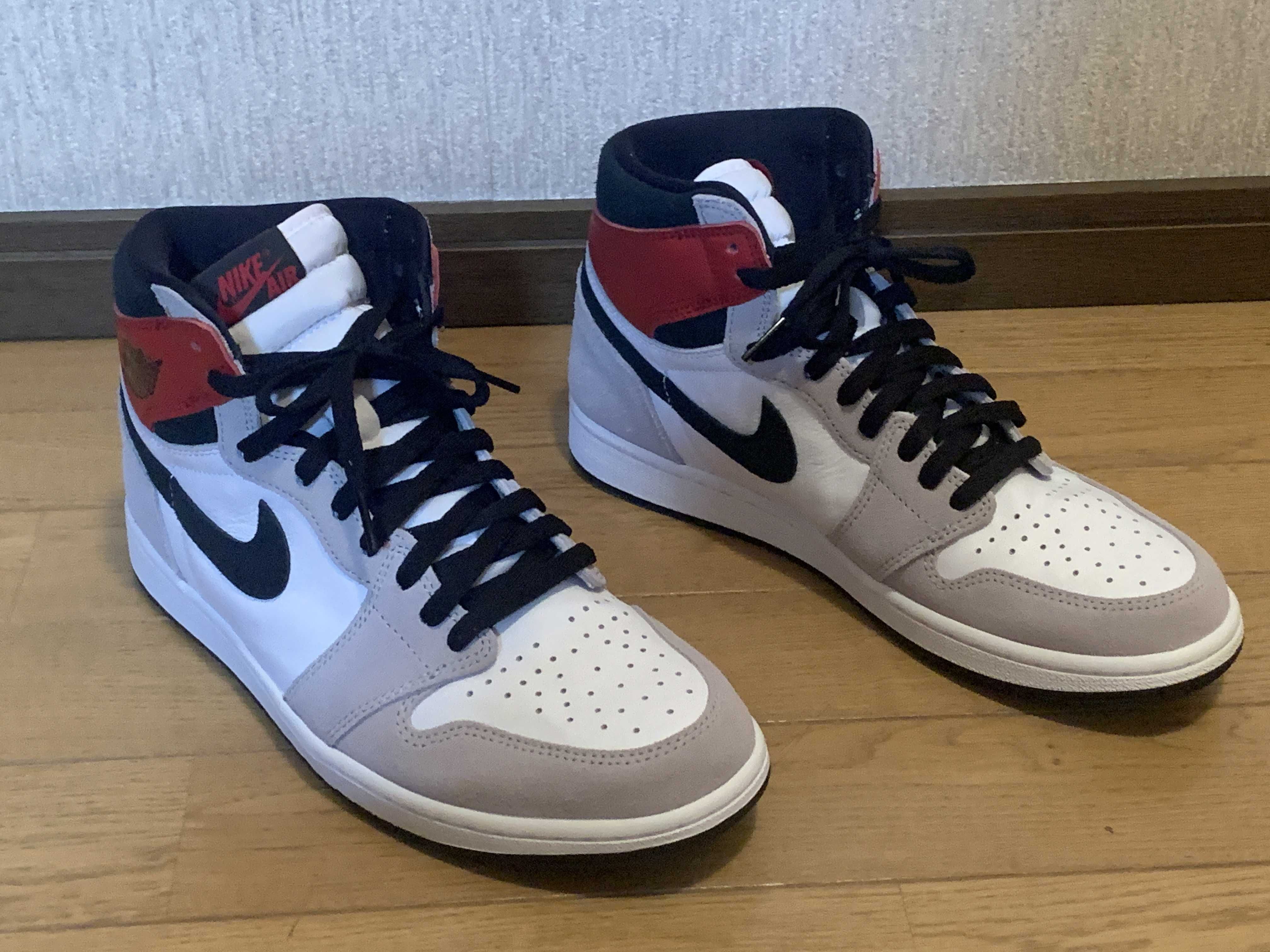 Nike Air Jordan 1 High OG "White/Black/Light Smoke Grey"