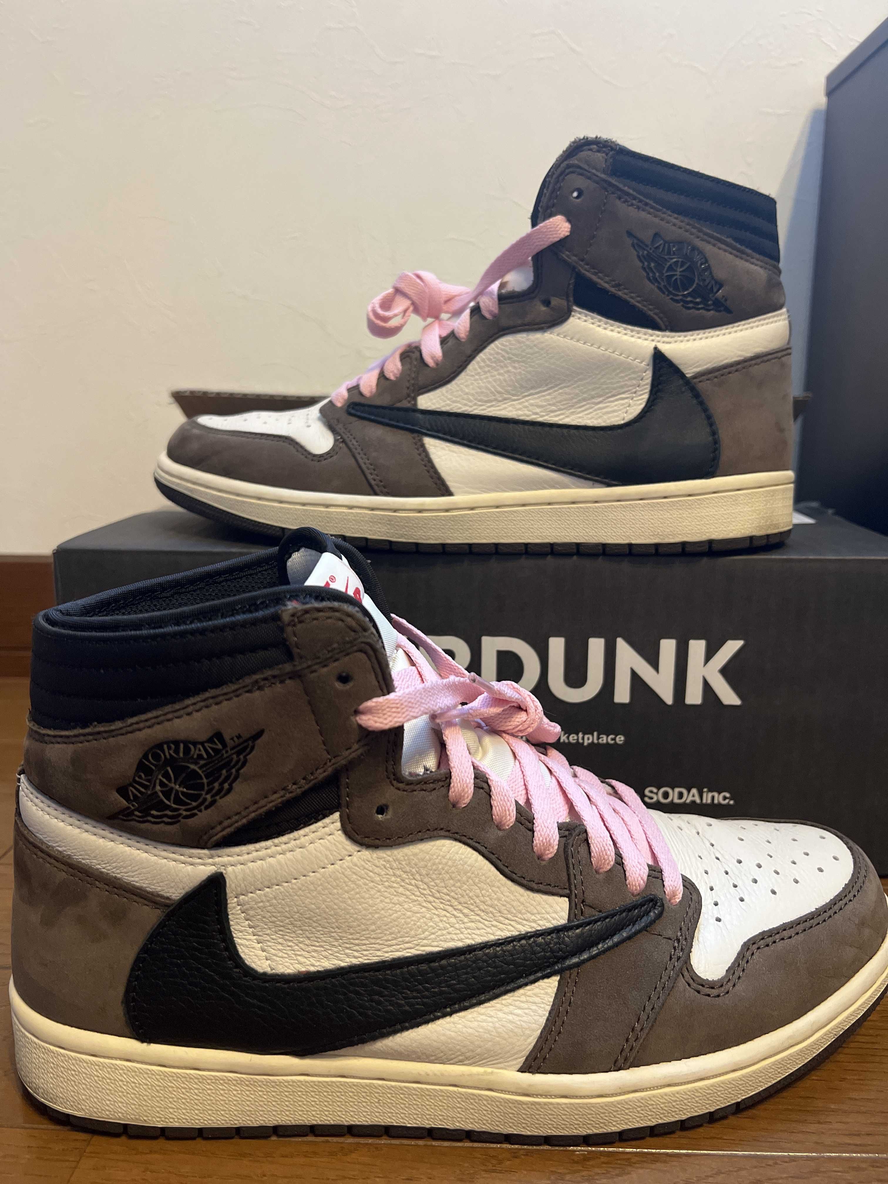 Travis Scott × Nike Air Jordan 1 Retro High OG TS SP "Sail/Dark Mocha"