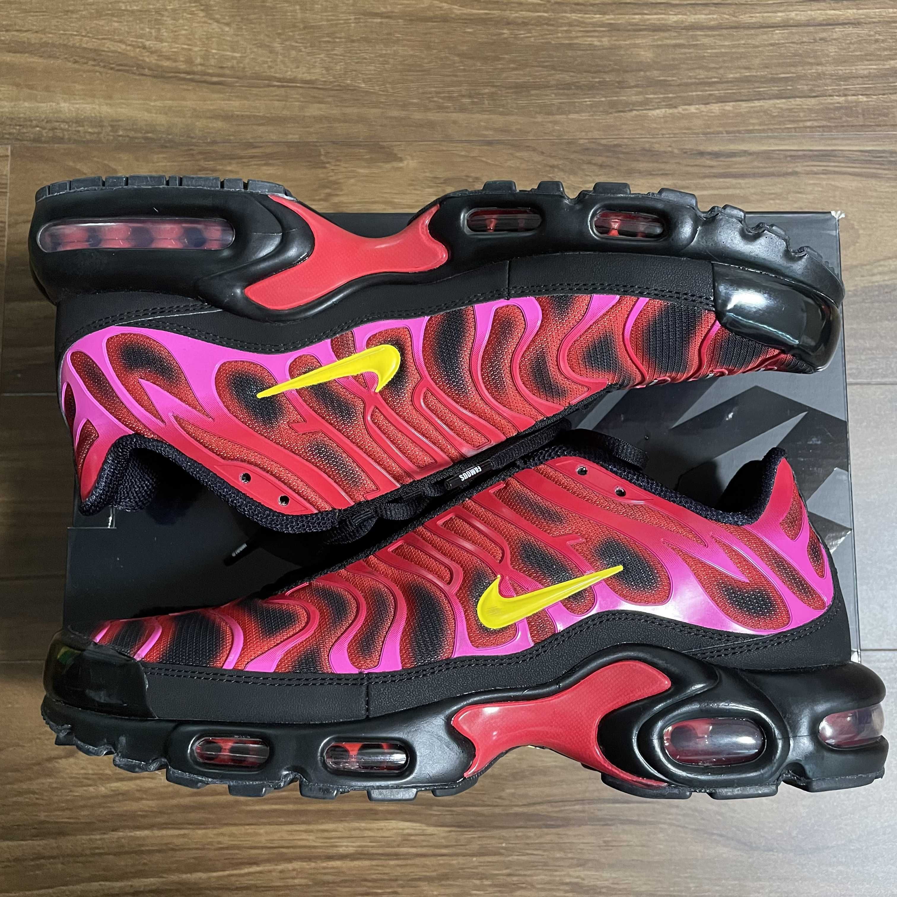 Supreme × Nike Air Max Plus "Hyper Grape"