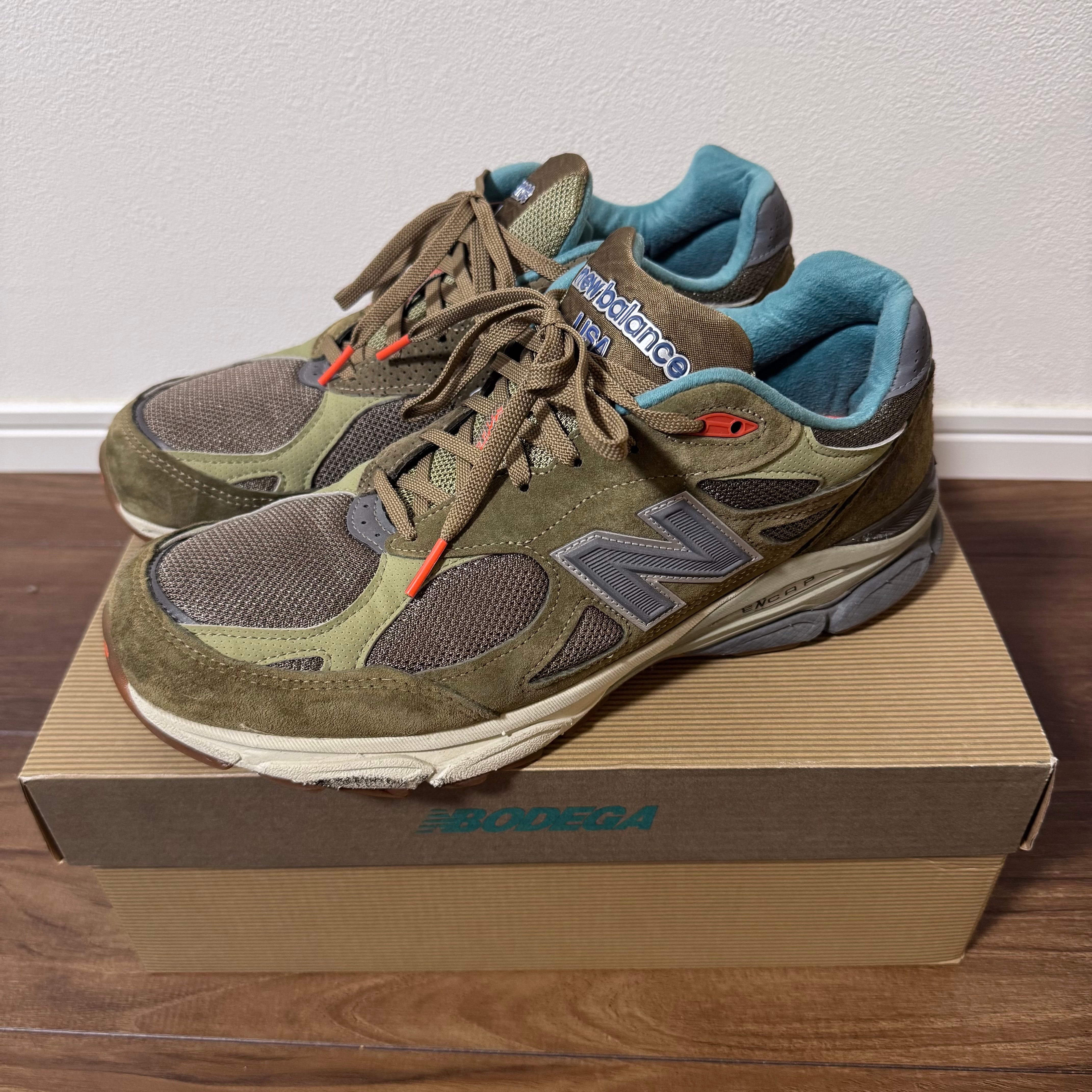 ボデガ × ニューバランス 990V3 "ヒア トゥ ステイ"