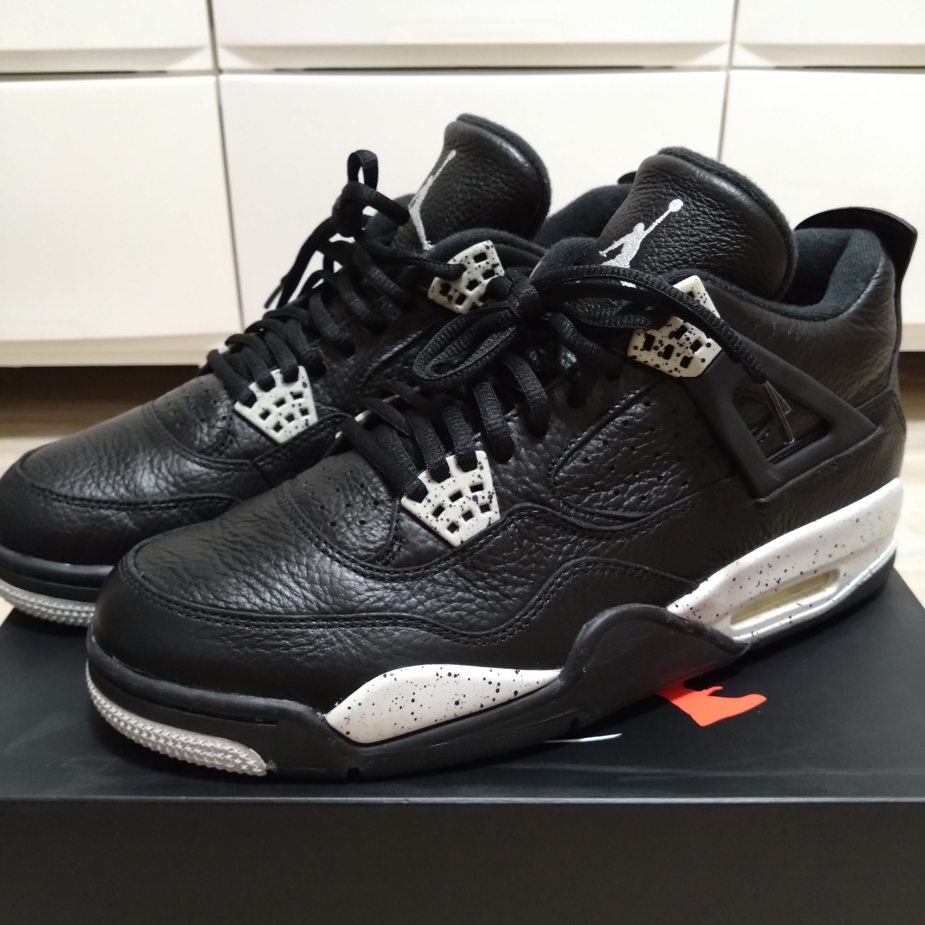 Nike Air Jordan 4 Retro "Oreo" (2015)